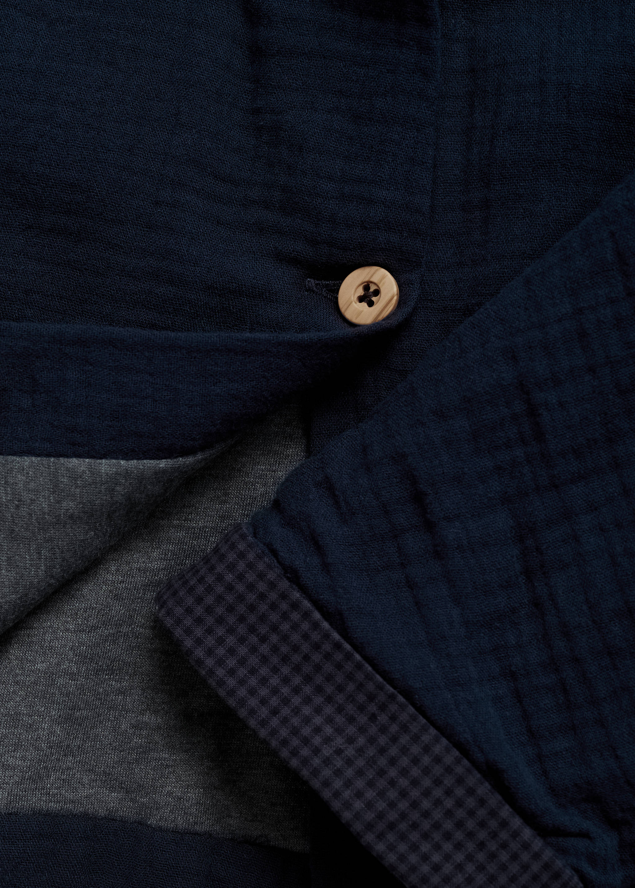 Cheesecloth jacket with pockets - Details of the article 0