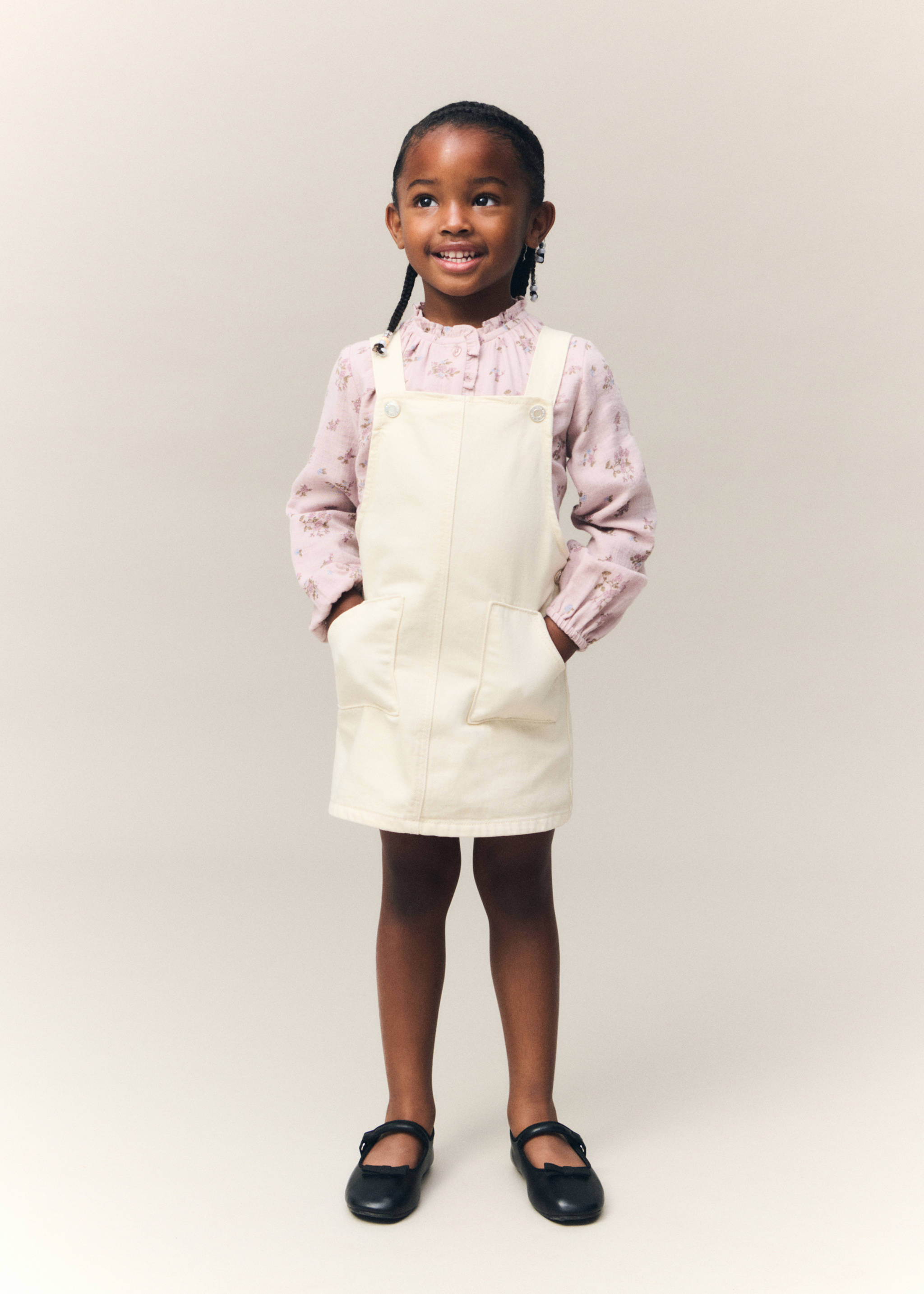 Short denim pinafore - Details of the article 5