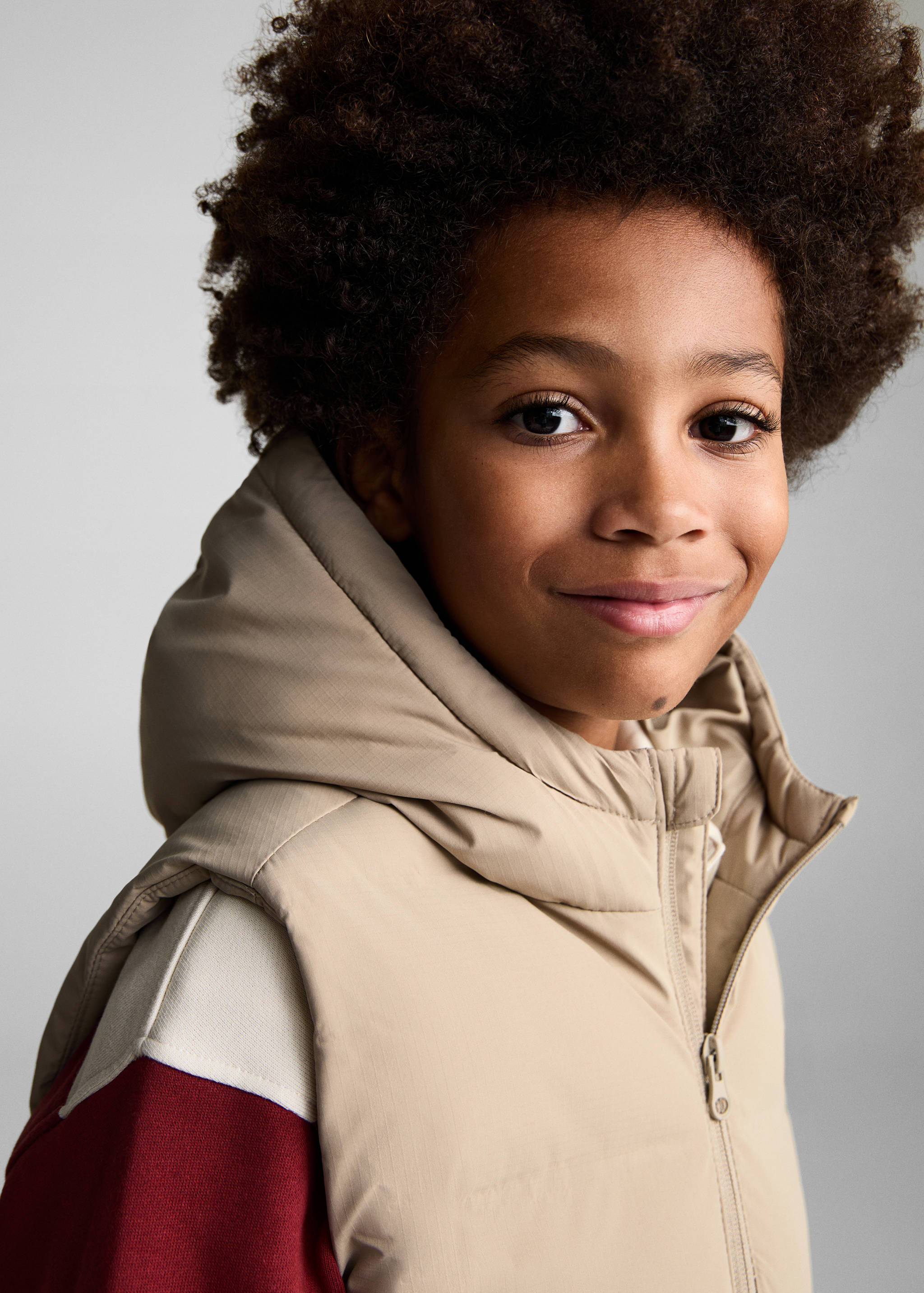 Quilted gilet with hood - Details of the article 1