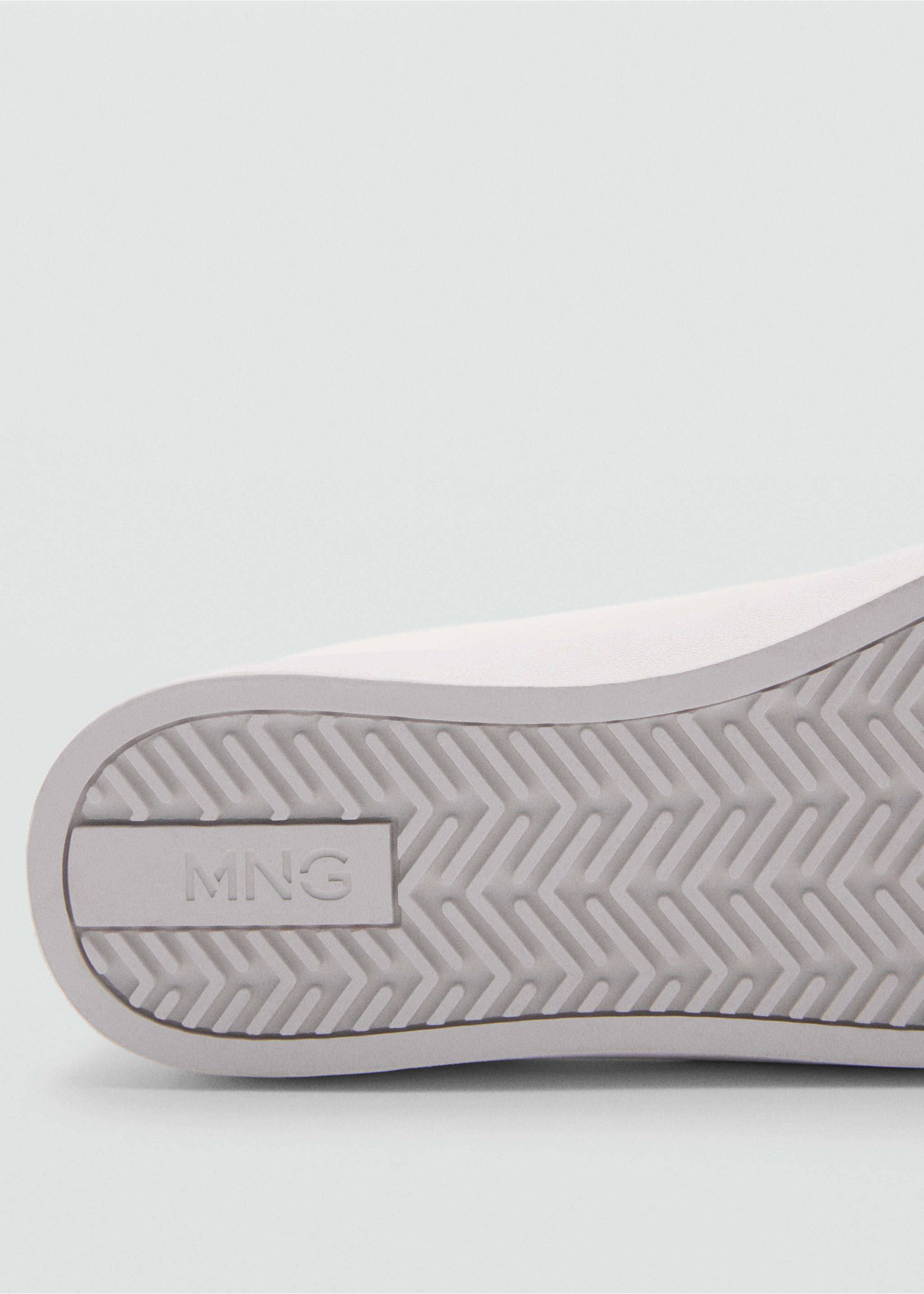 Leather panel sneakers - Details of the article 2, White. Ref: 77063666-00.
