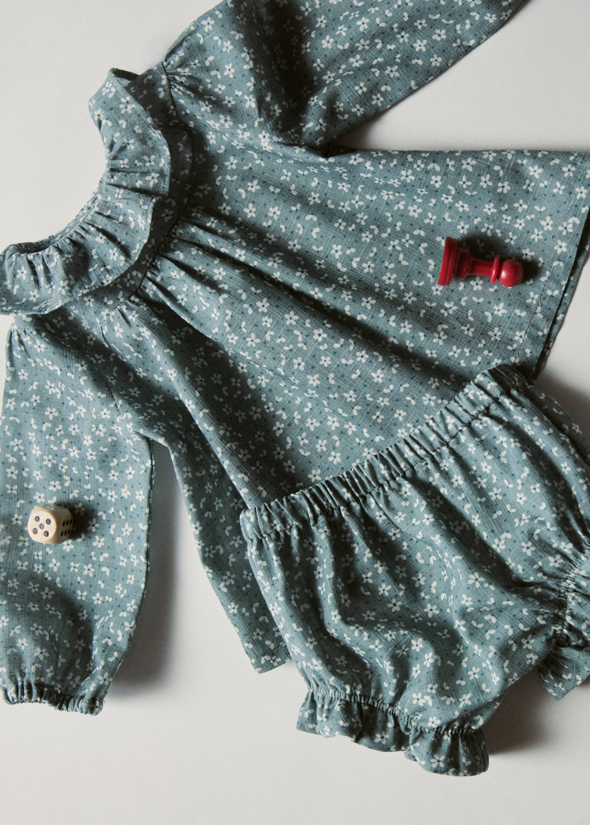 Printed dress and nappy cover - General plane