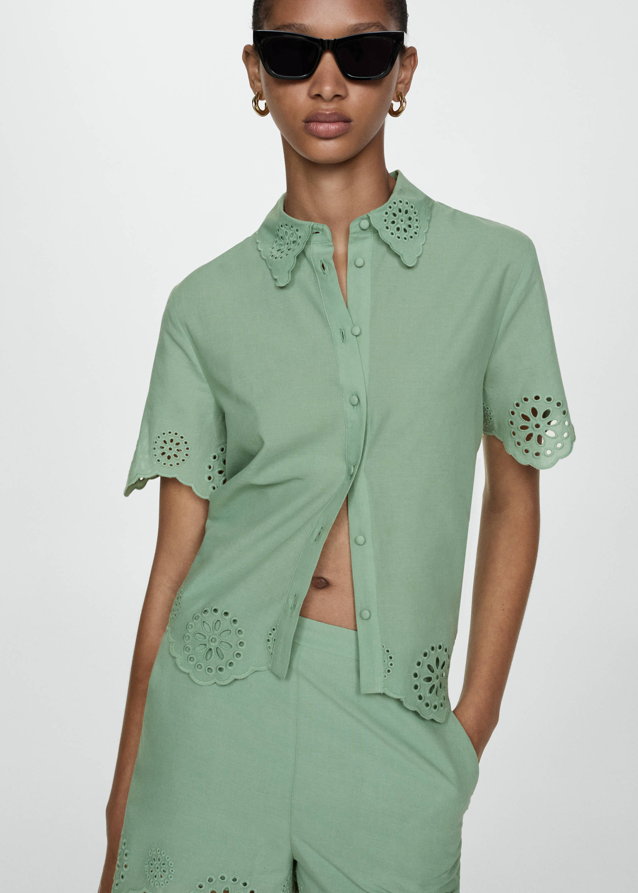 Embroidered openwork shirt - Medium plane