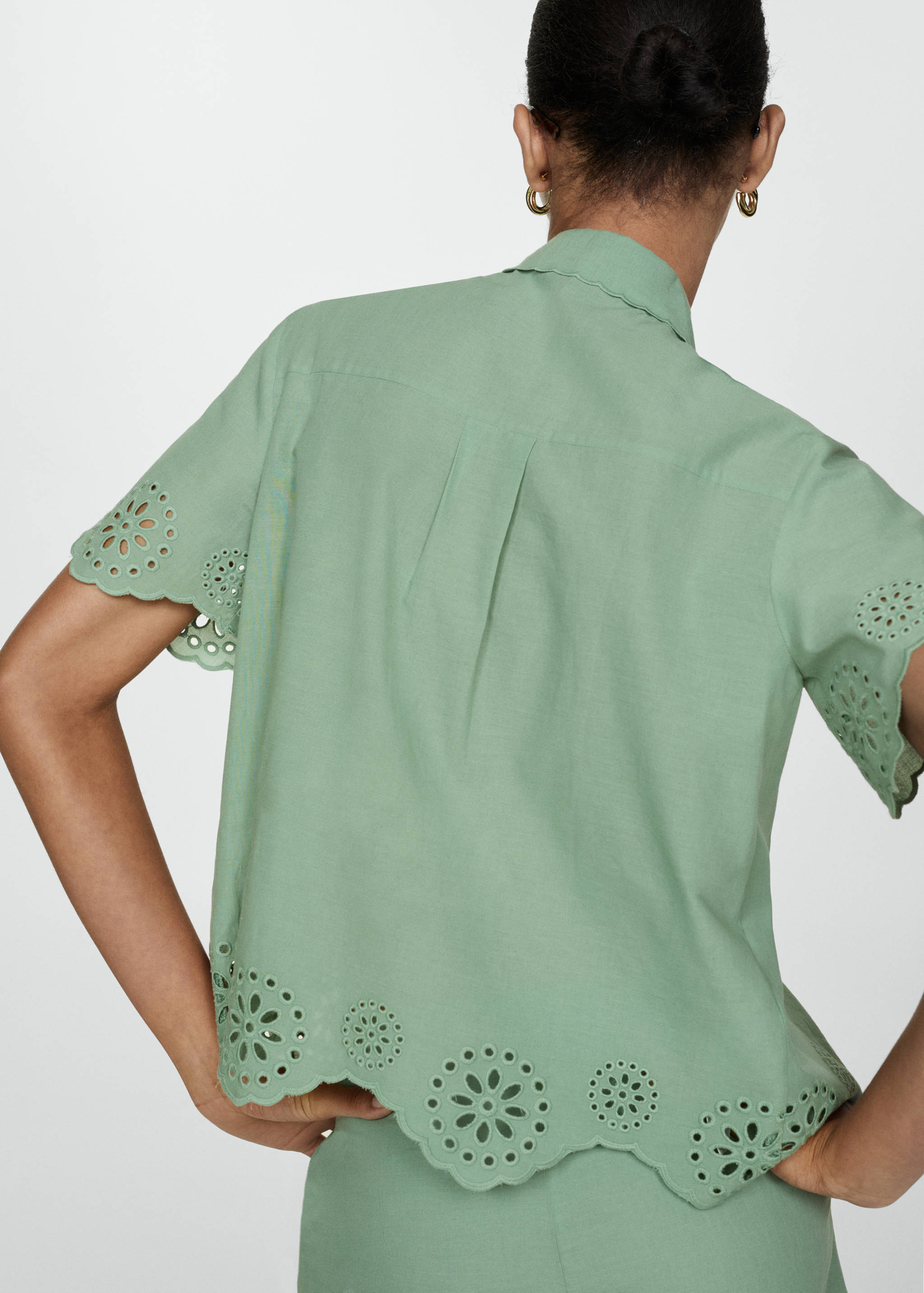 Embroidered openwork shirt - Reverse of the article
