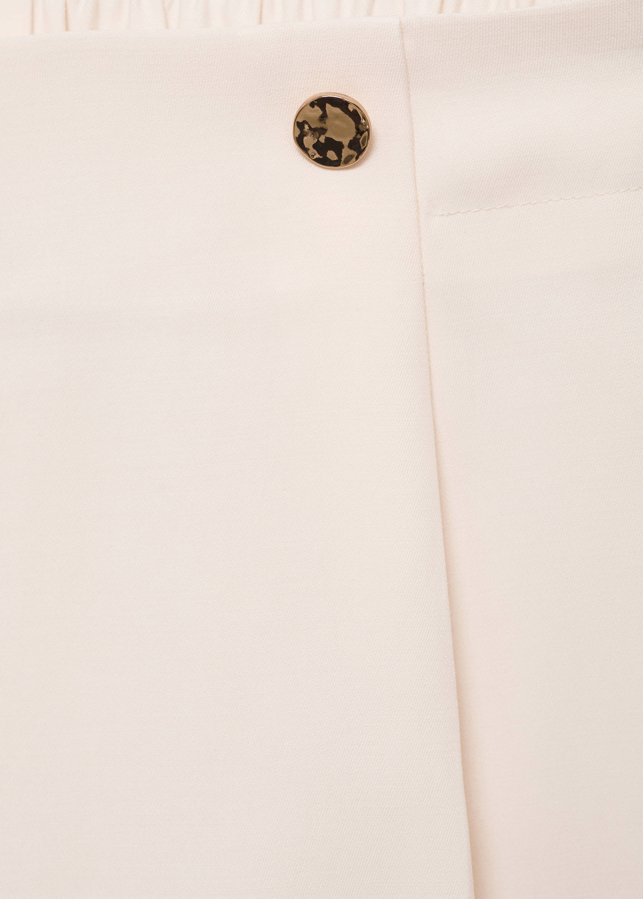 شورت بأزرار جوهرة - تفاصيل المنتج 8