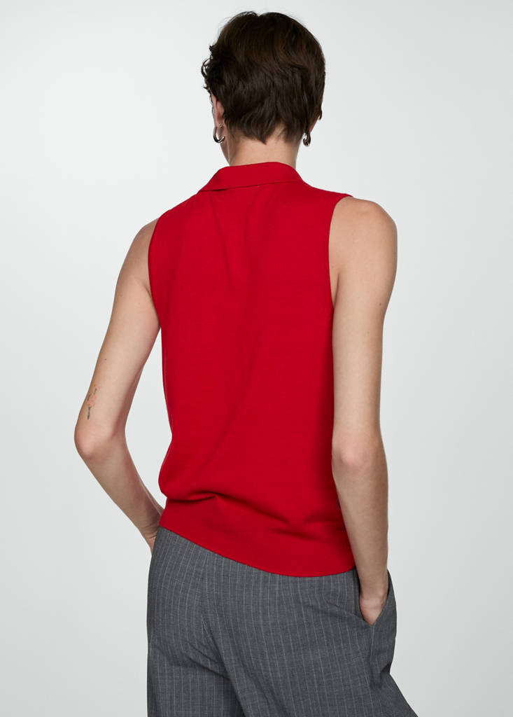 Fine-knit polo neck gilet — Red