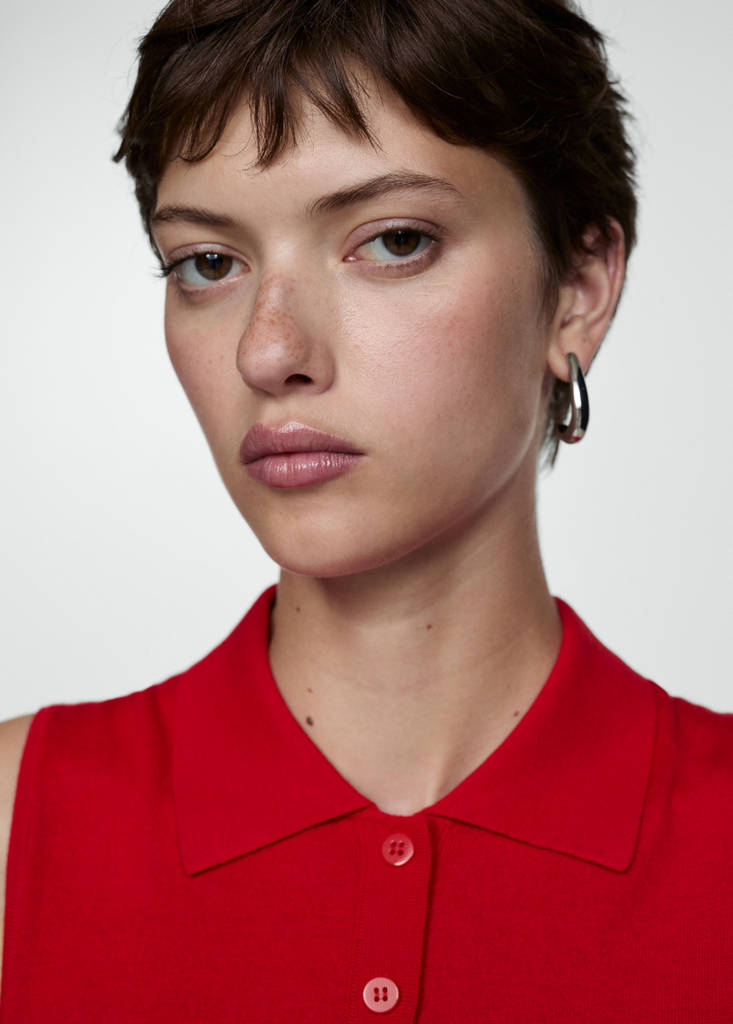 Fine-knit polo neck gilet — Red