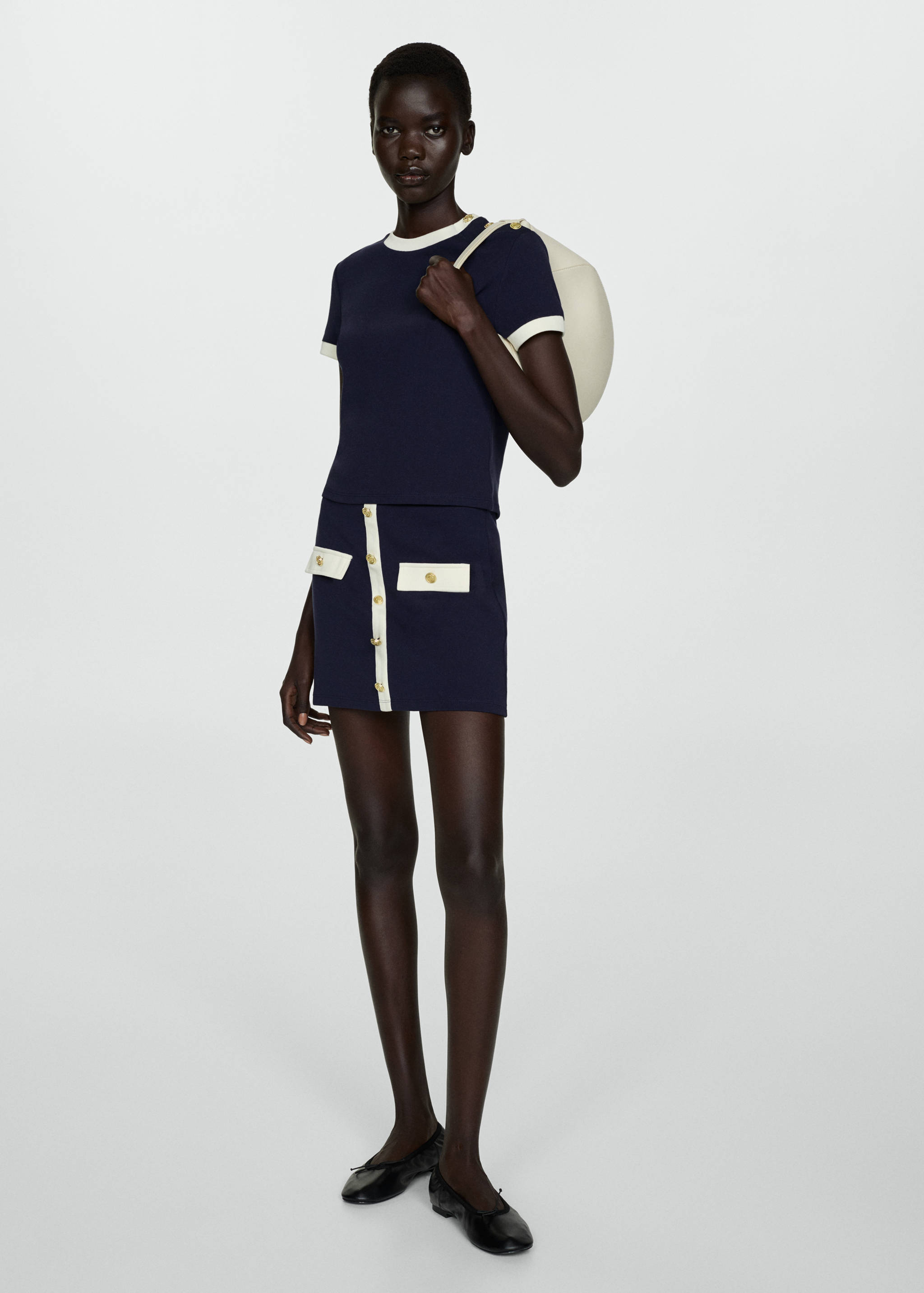 Buttoned knit skirt - General plane