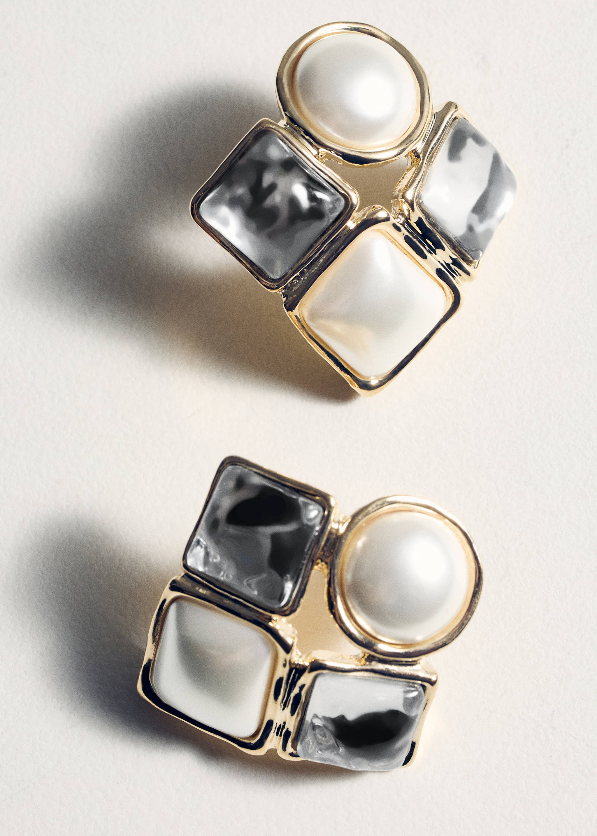 Combined square earrings - Details of the article 5