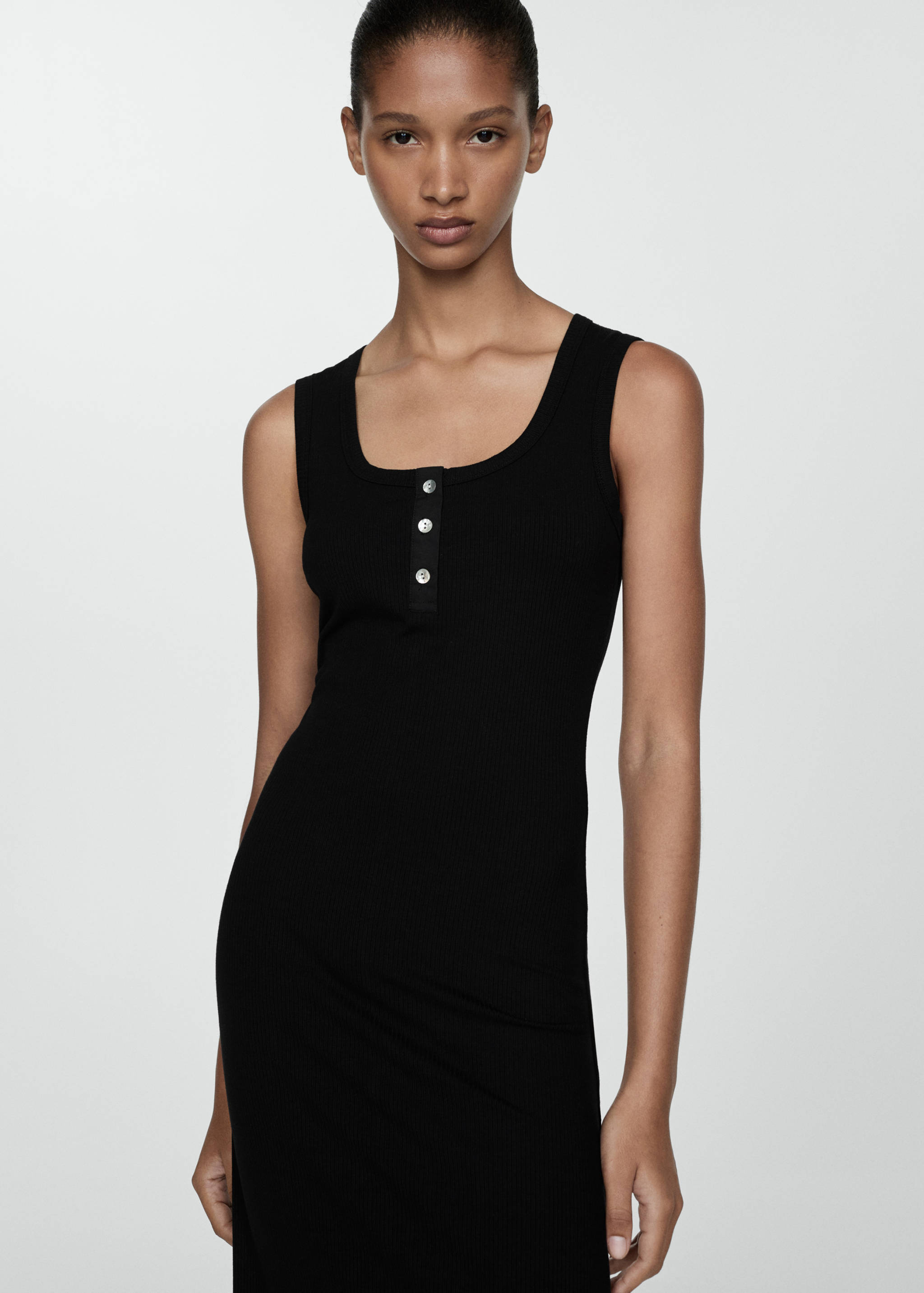 Robe côtelée à boutons - Plan moyen