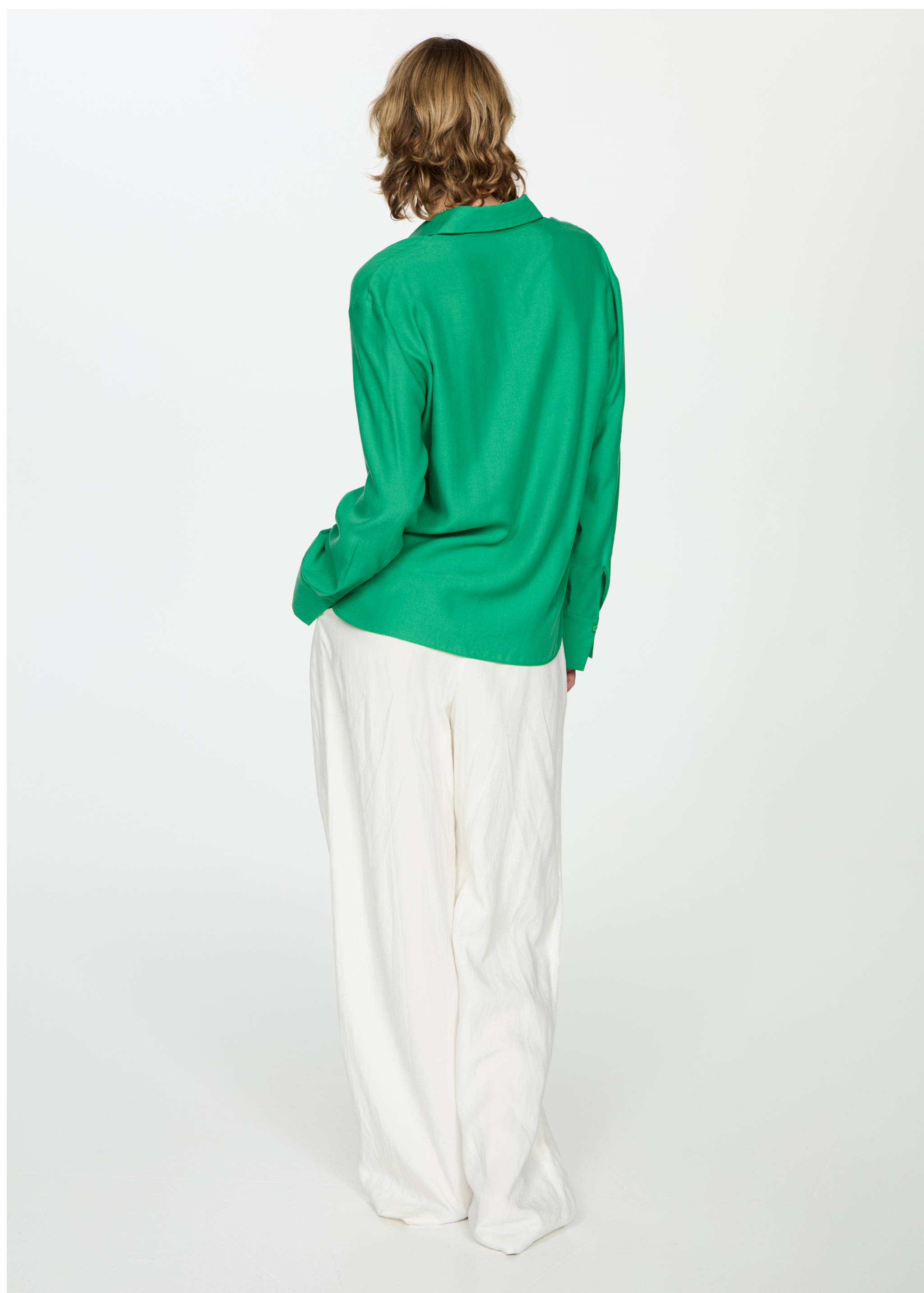 قميص لايوسل شفاف - الجهة الخلفية للمنتج