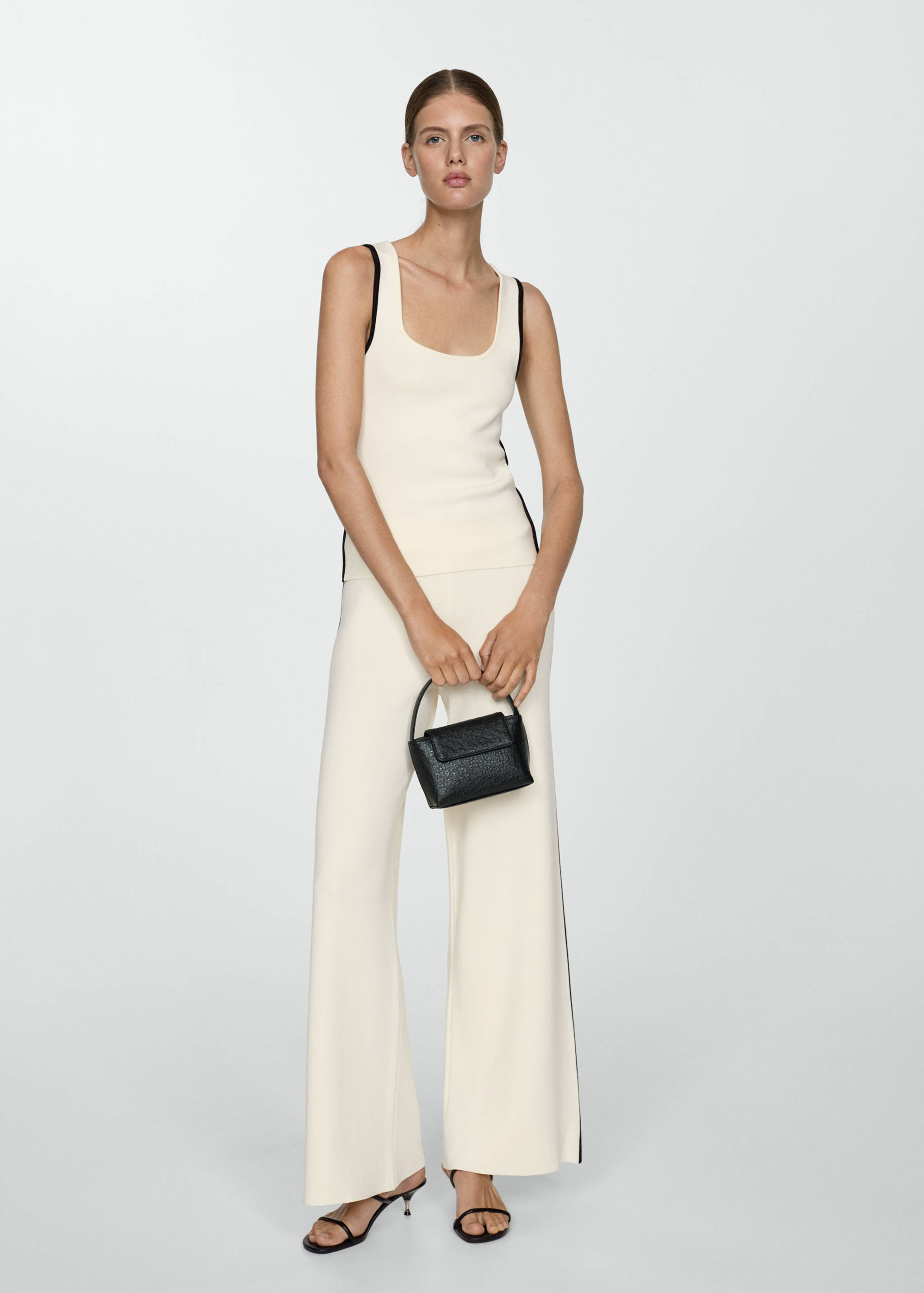 Top maille détails contrastants - Plan général