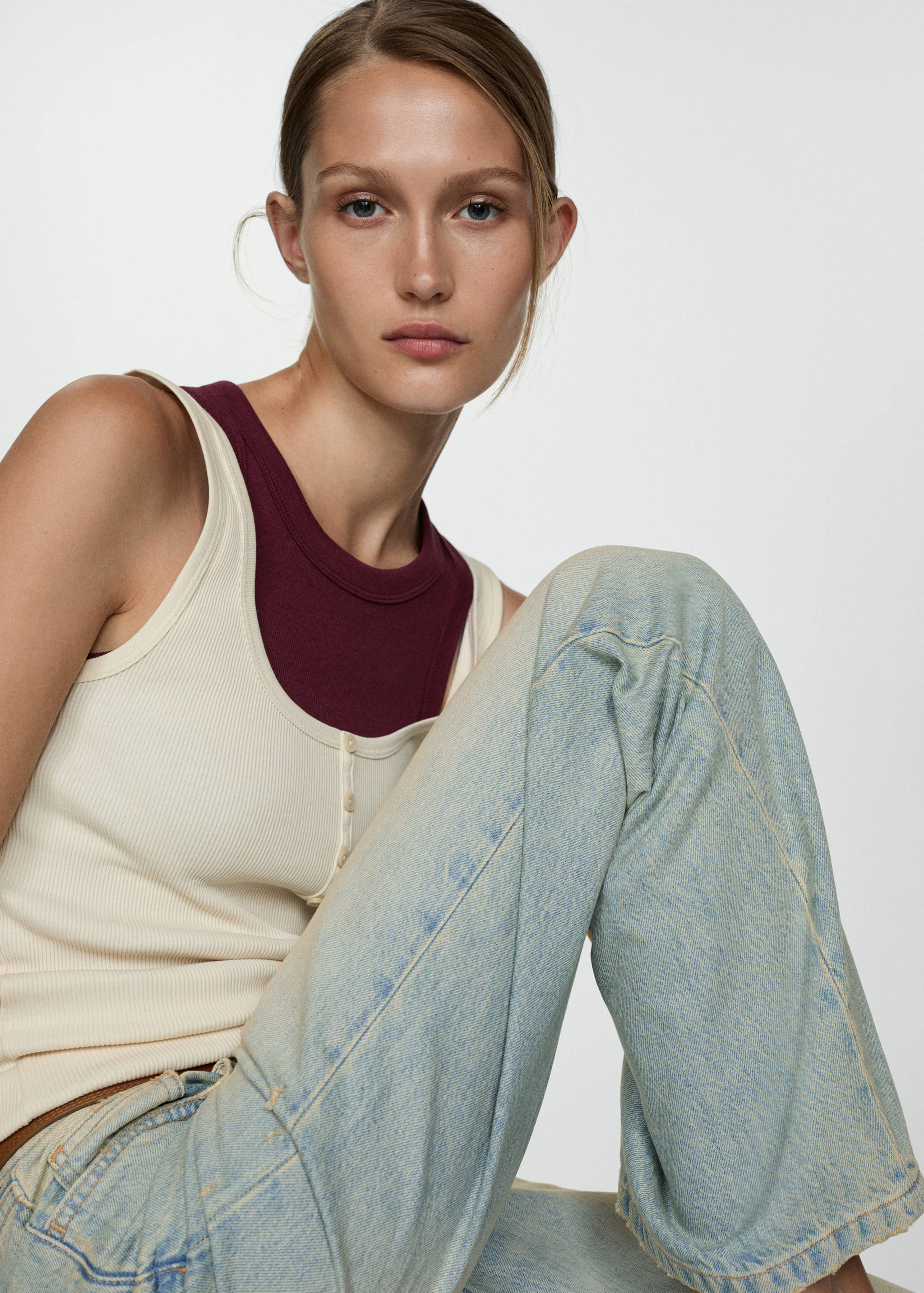 Mid-rise straight jeans - Details of the article 1