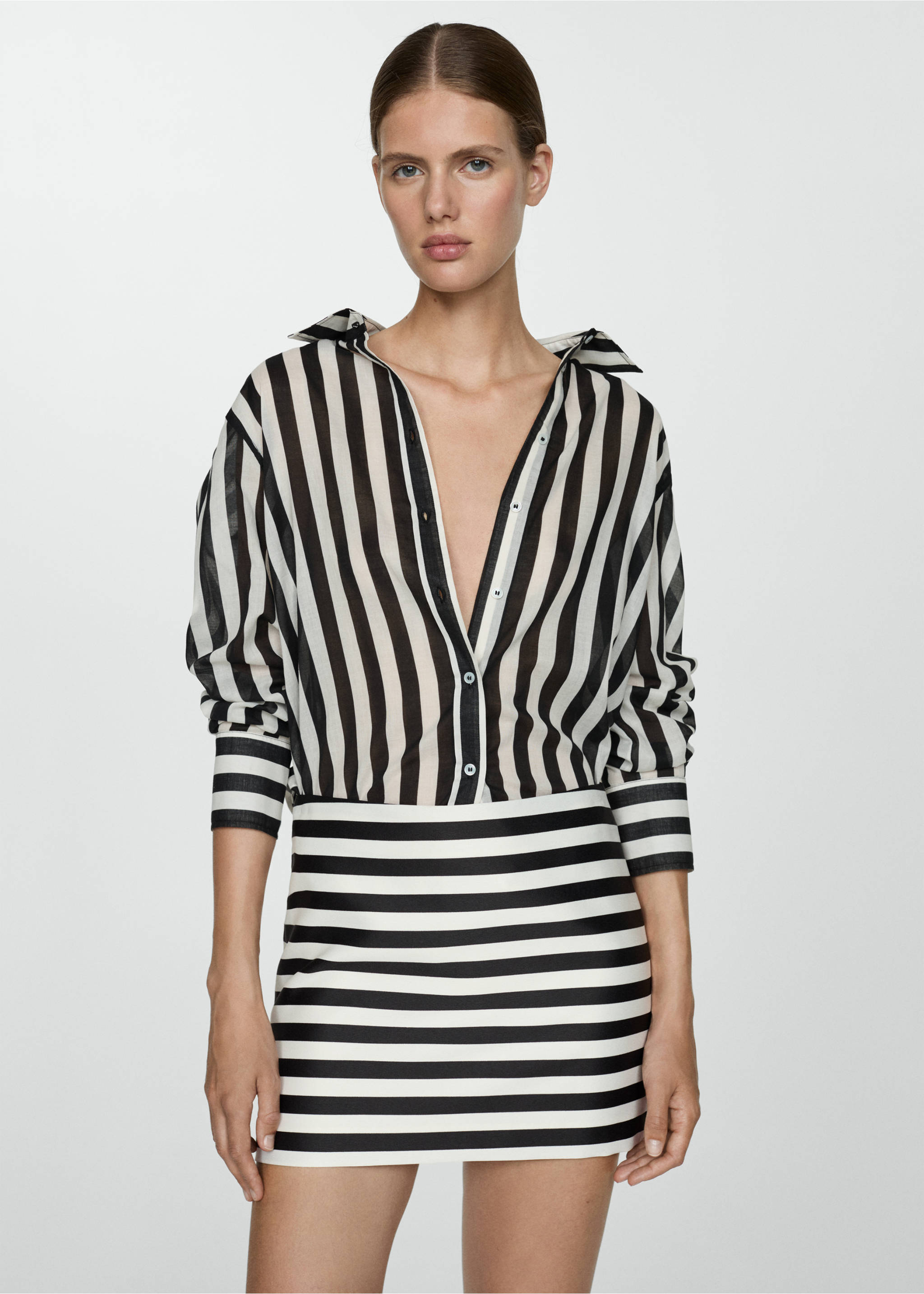 Minijupe maille rayures - Plan moyen, Blanc cassé. Ref: 77064066-00.