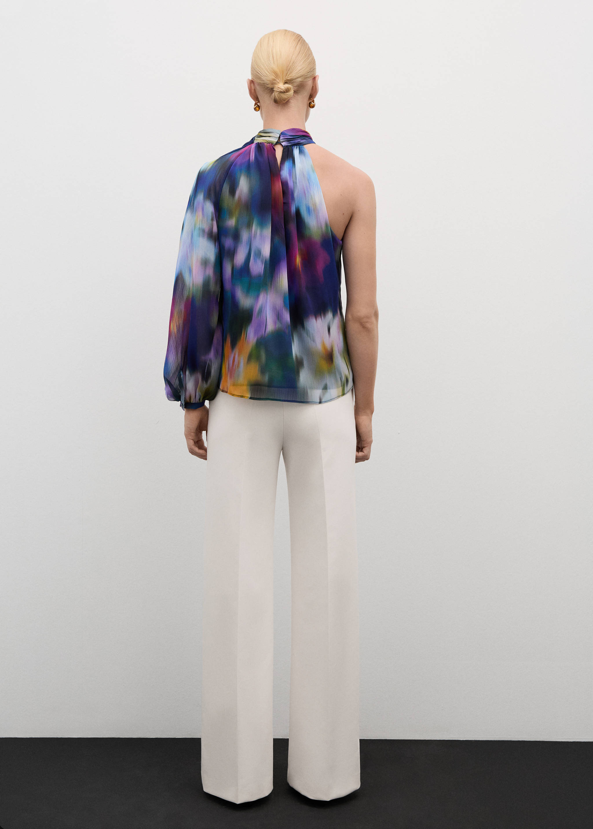 Blusa asimétrica estampada - Reverso del artículo