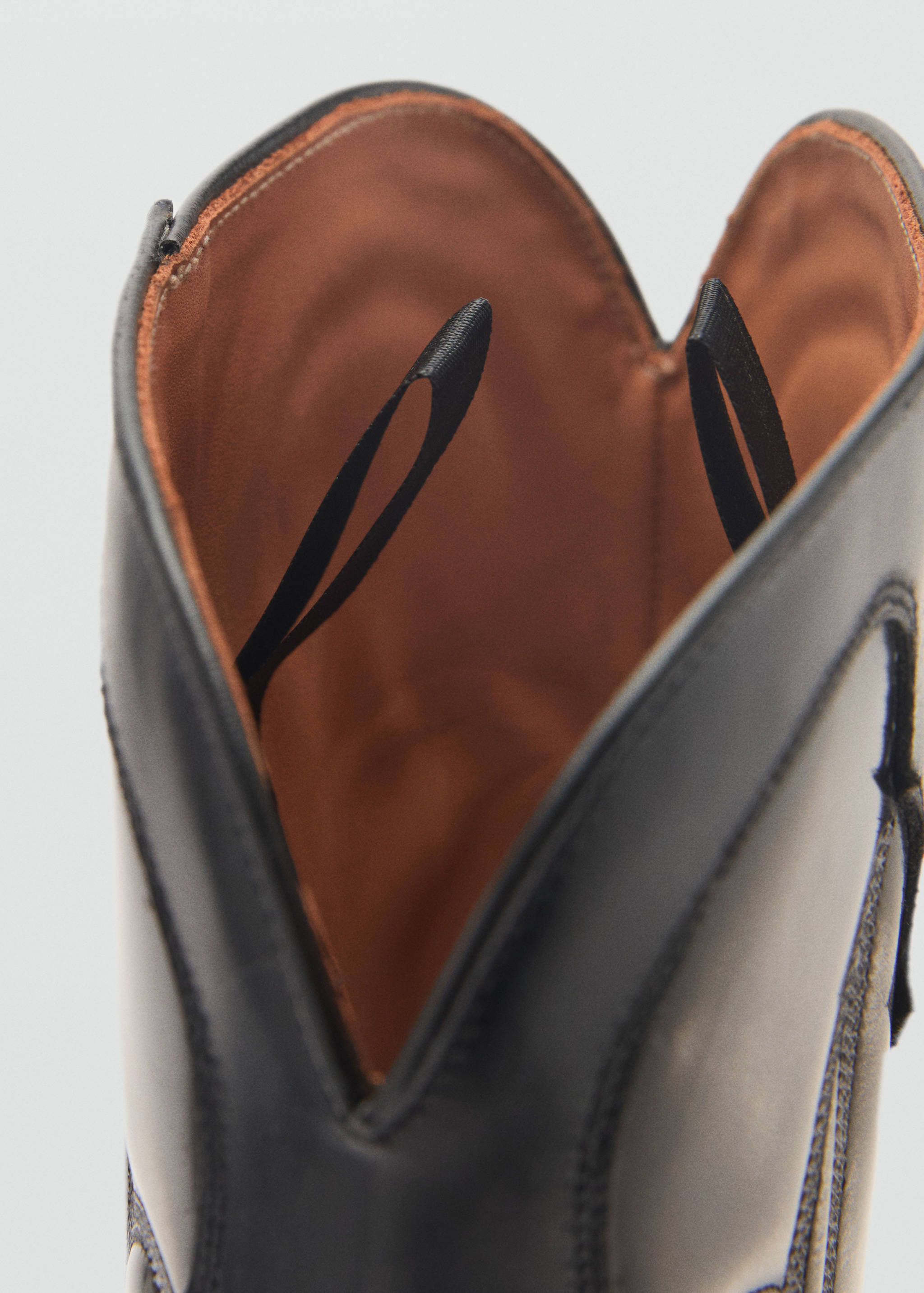 Two-tone leather cowboy boots - Details of the article 4