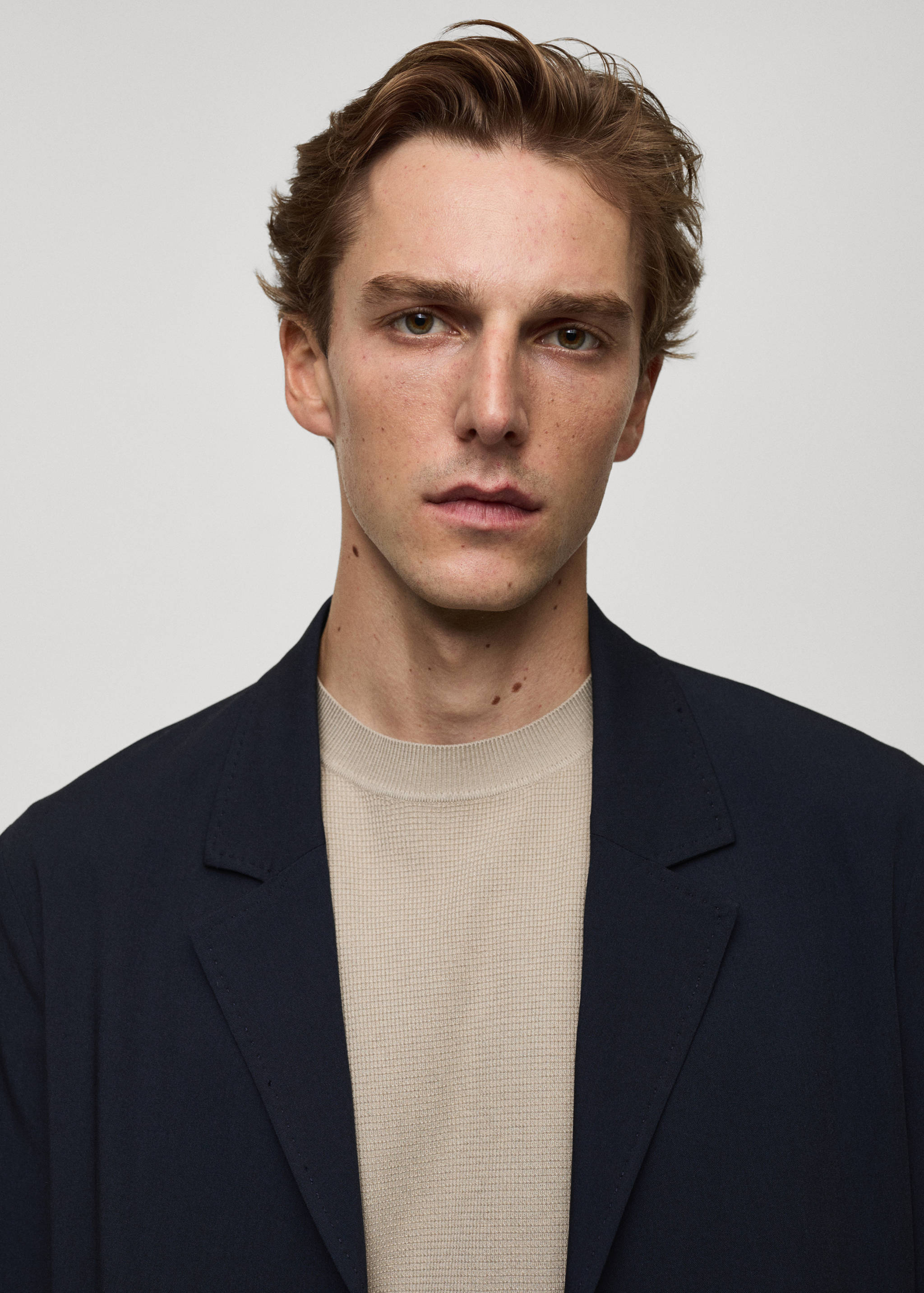 Slim-fit suit jacket with pockets - Details of the article 1