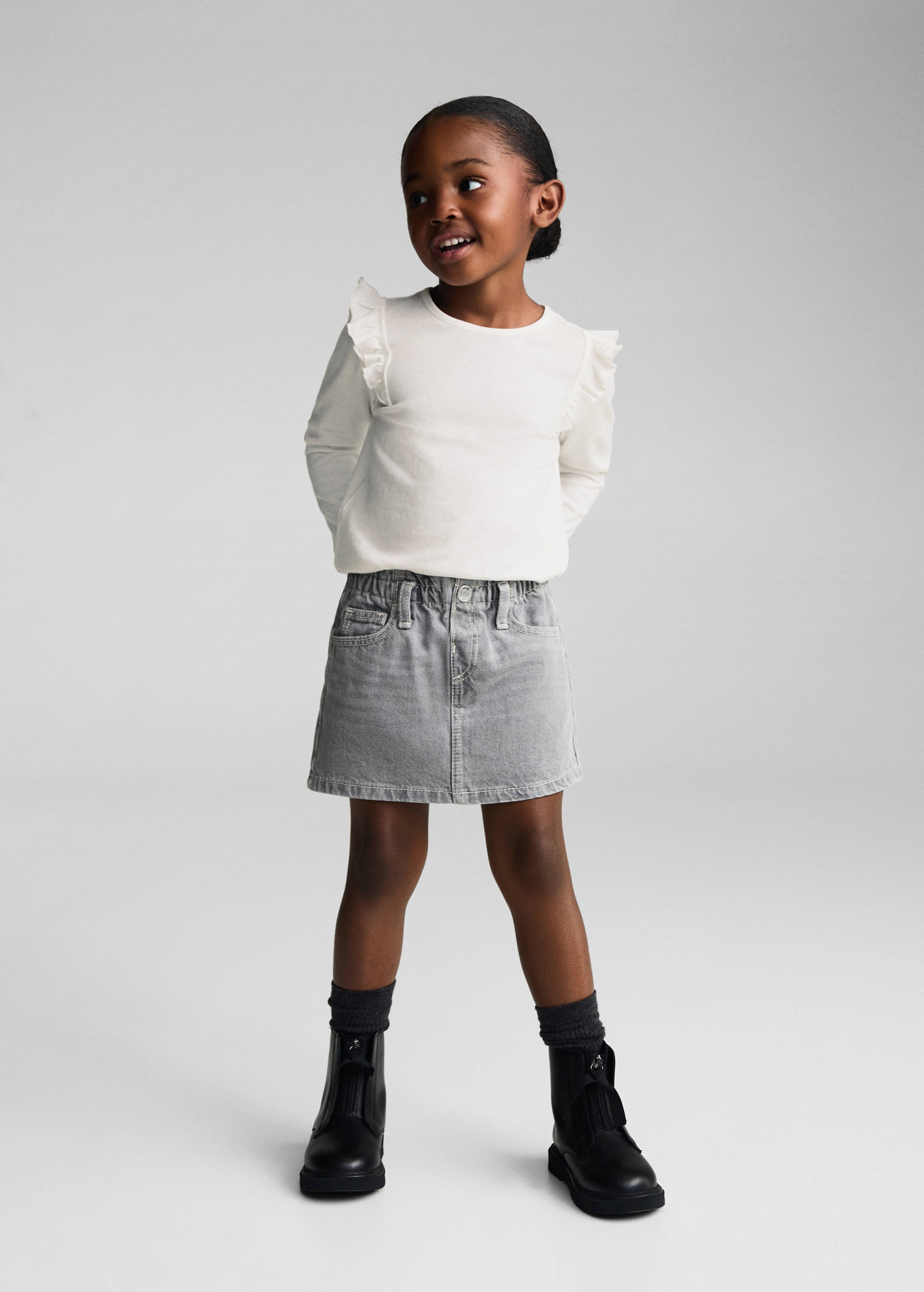 Long -sleeved t-shirt with ruffles - General plane