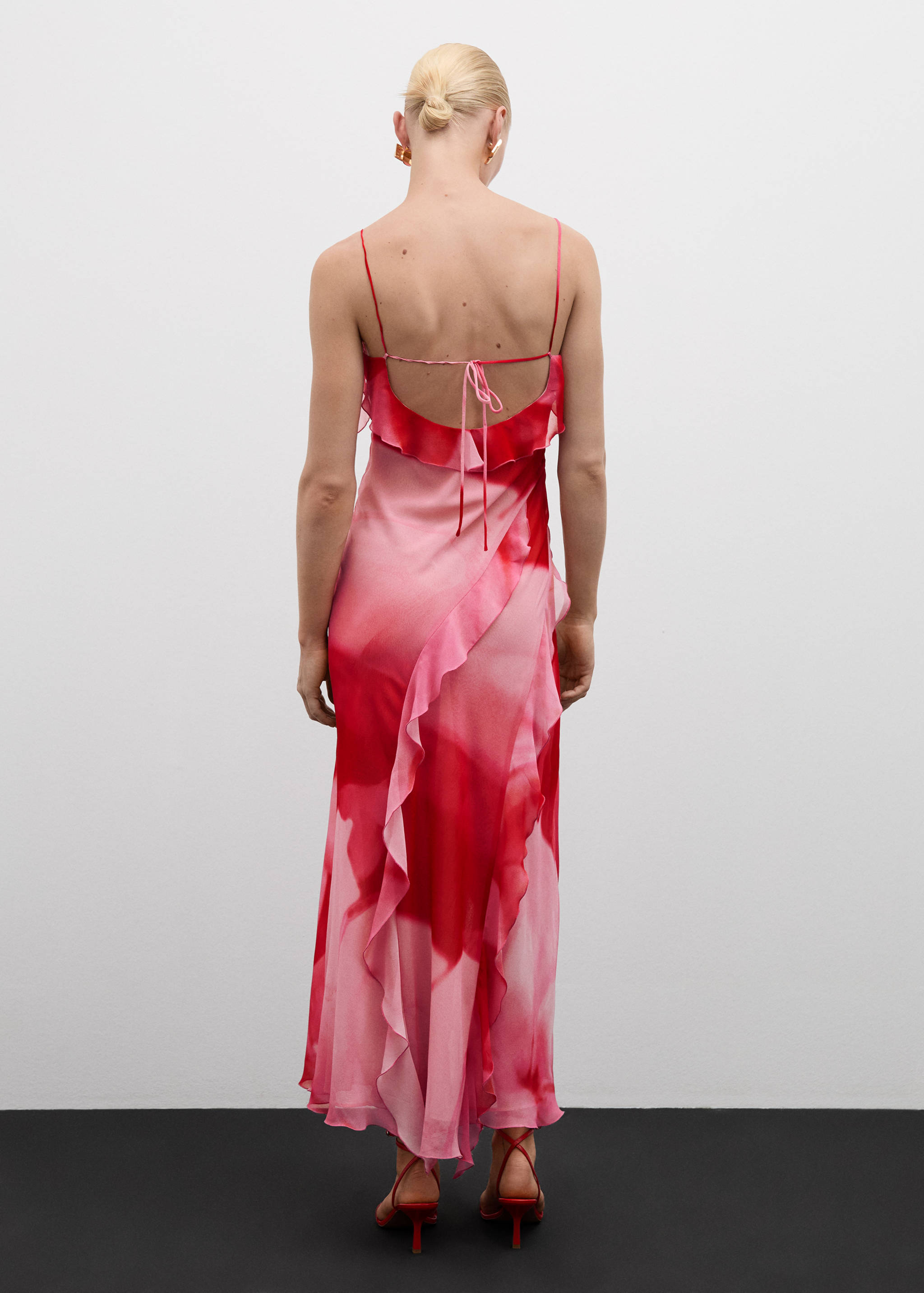 Ruffles slit dress - Reverse of the article