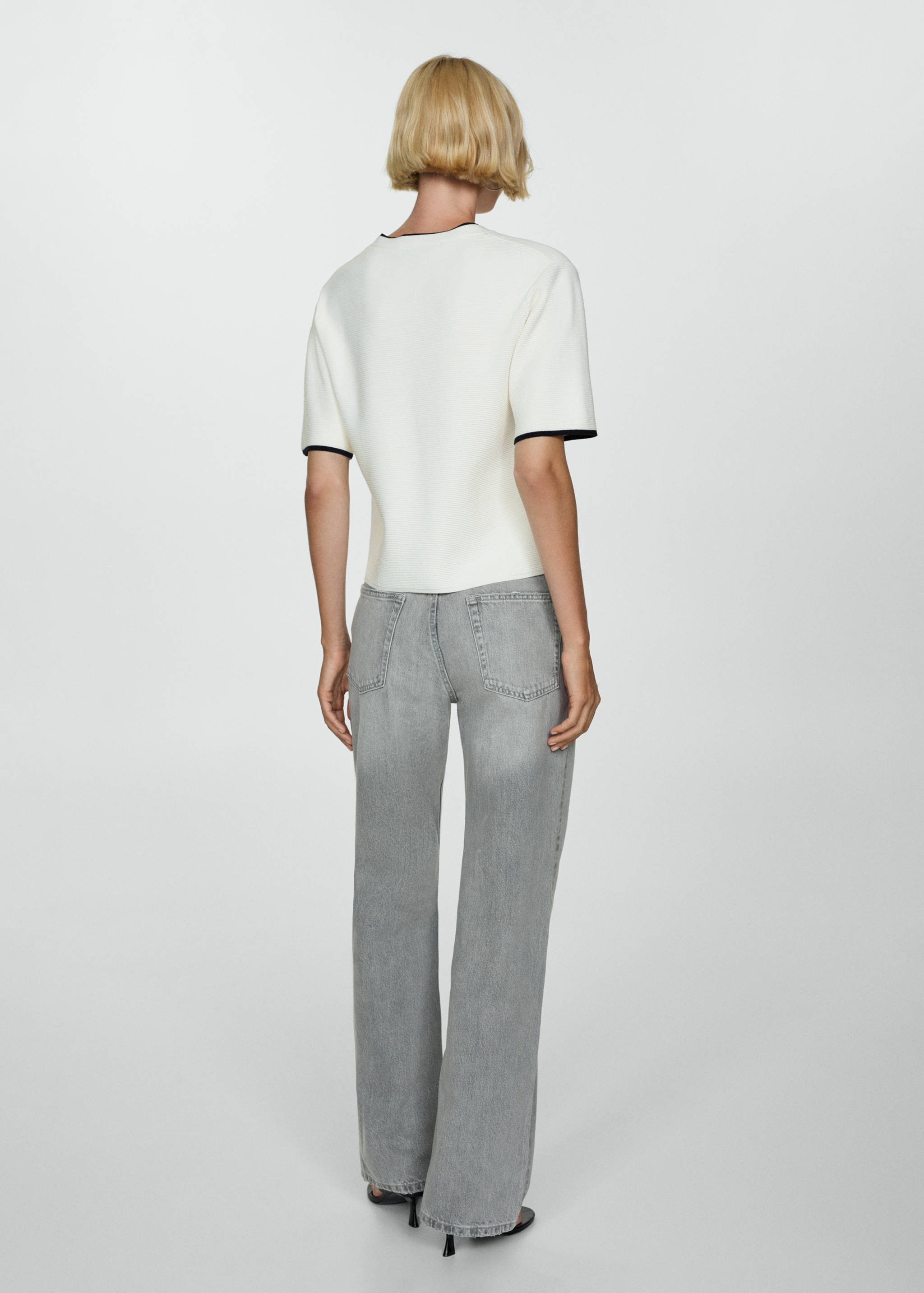 Short-sleeved sweater with contrasting trims - Reverse of the article