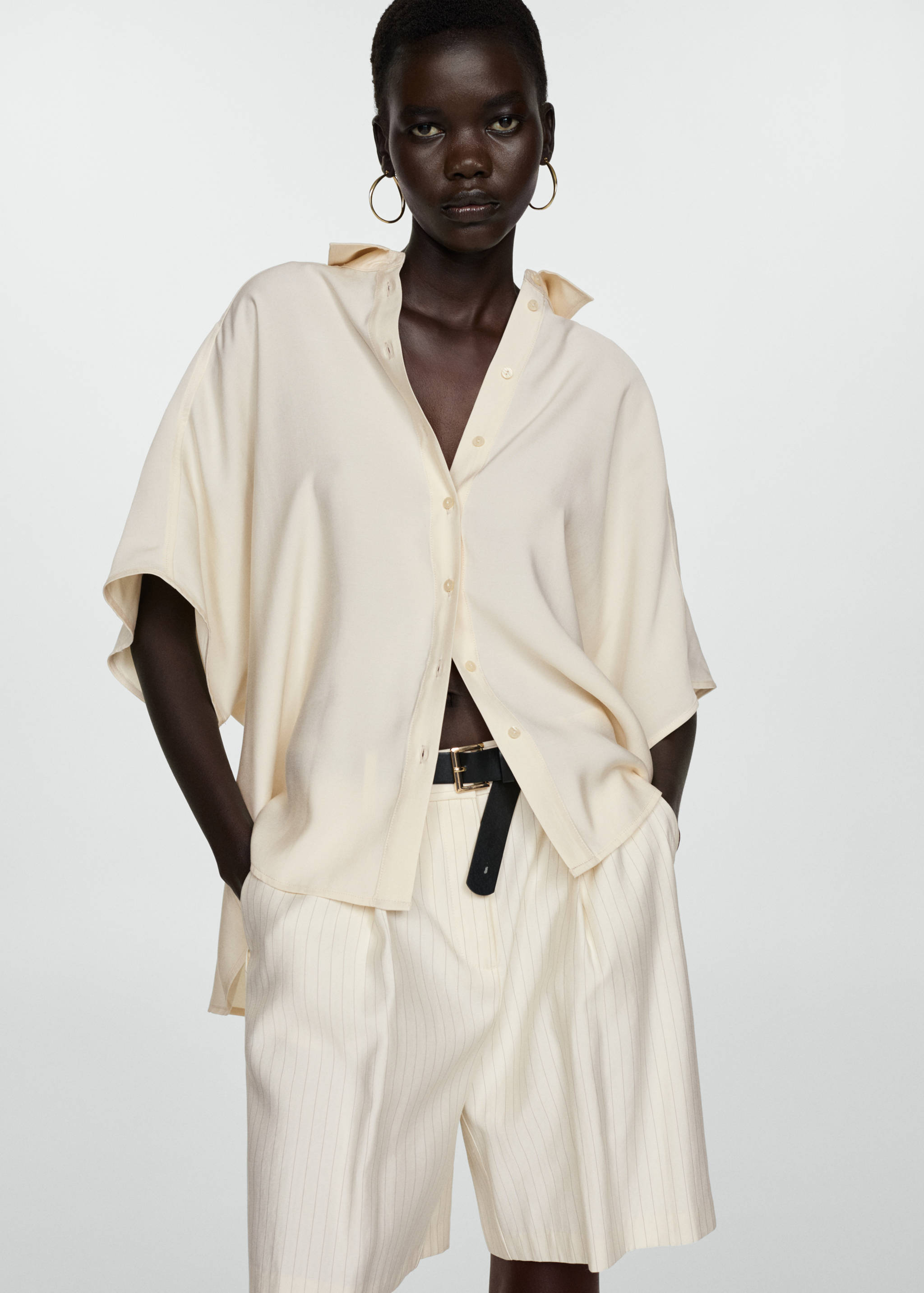 Oversized short-sleeved shirt - Details of the article 2