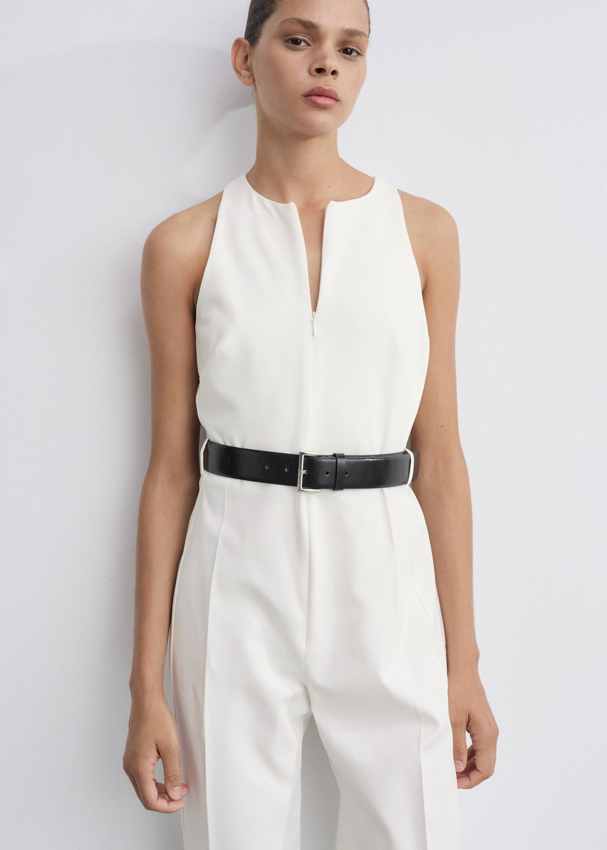 Jumpsuit with belt and zip - Medium plane