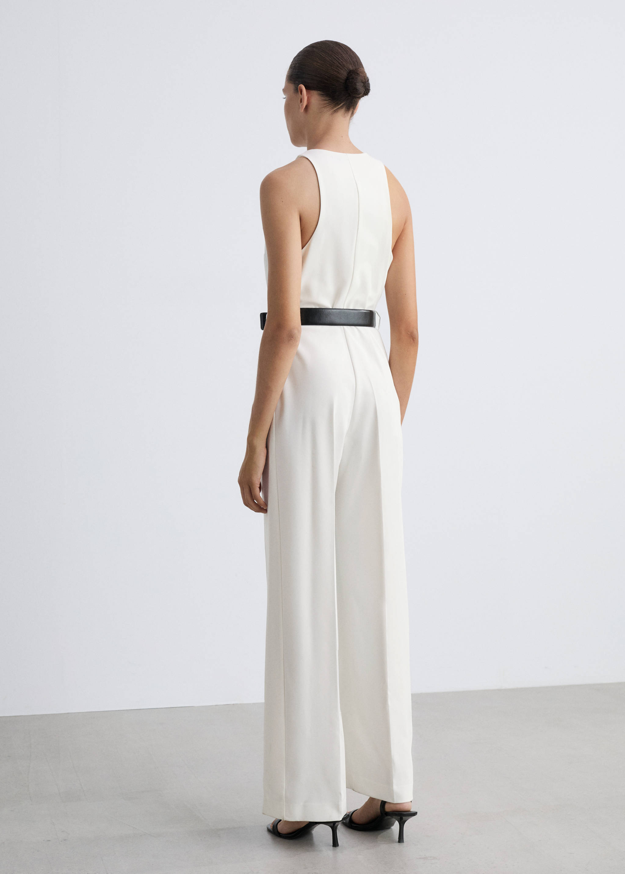 Jumpsuit with belt and zip - Reverse of the article