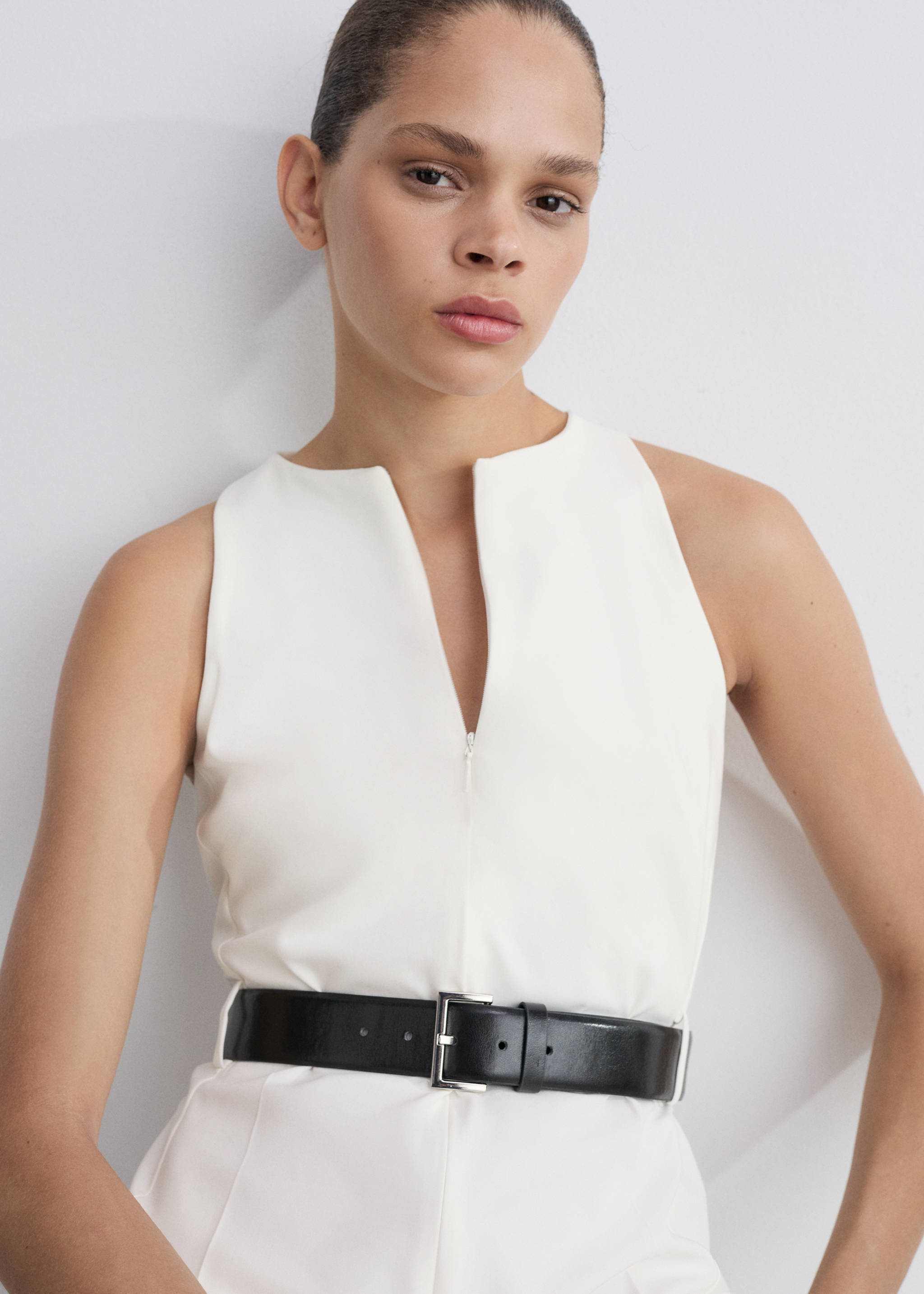 Jumpsuit with belt and zip - Details of the article 1