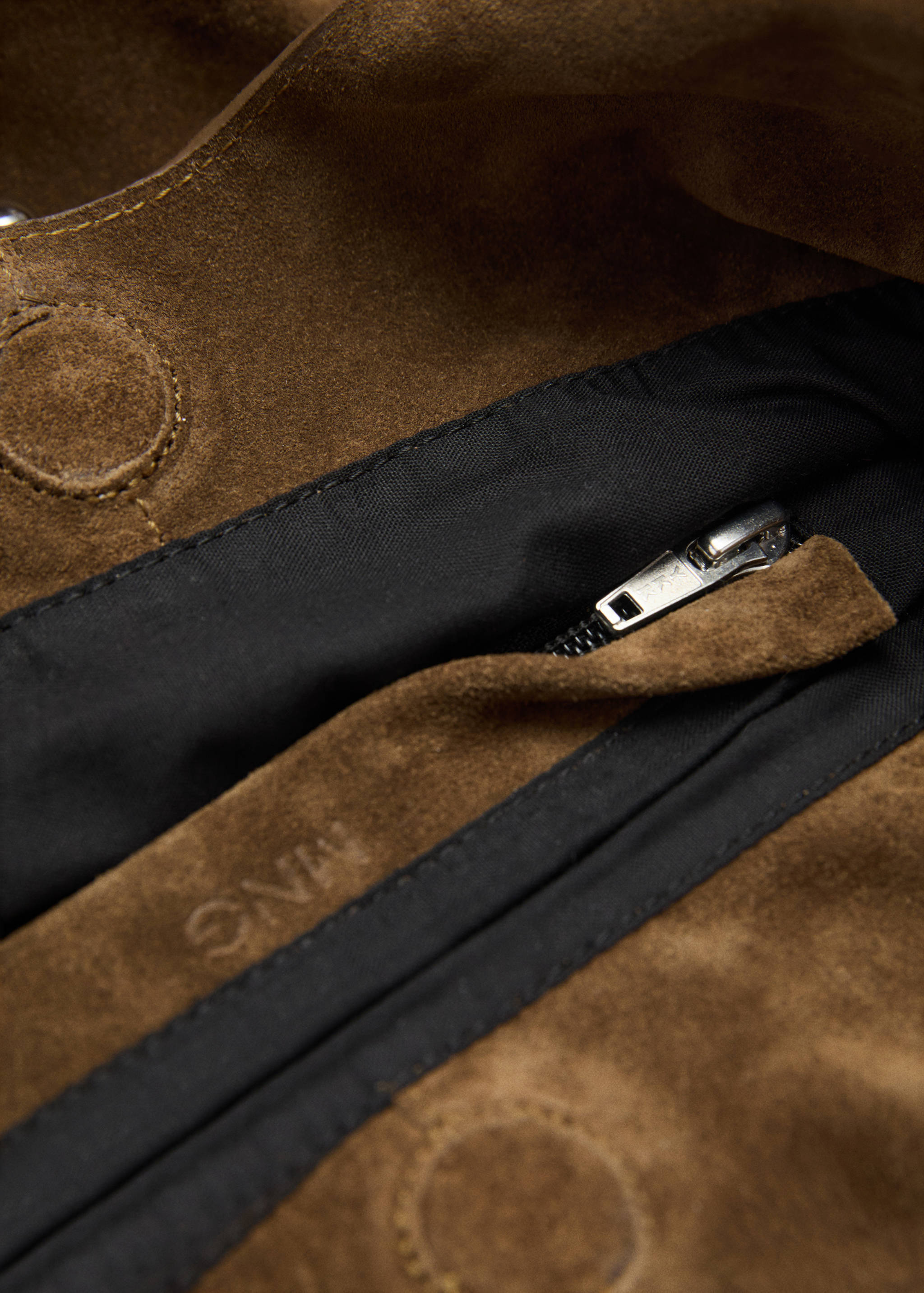 Suede leather studded handbag - Details of the article 3