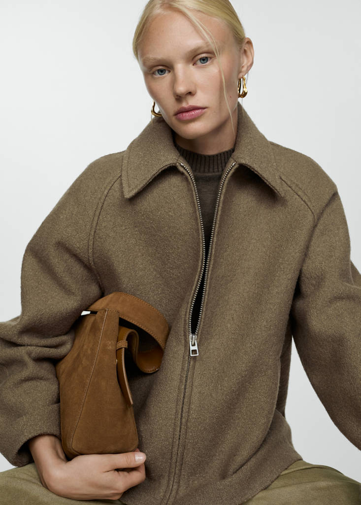 Wool jacket with pockets