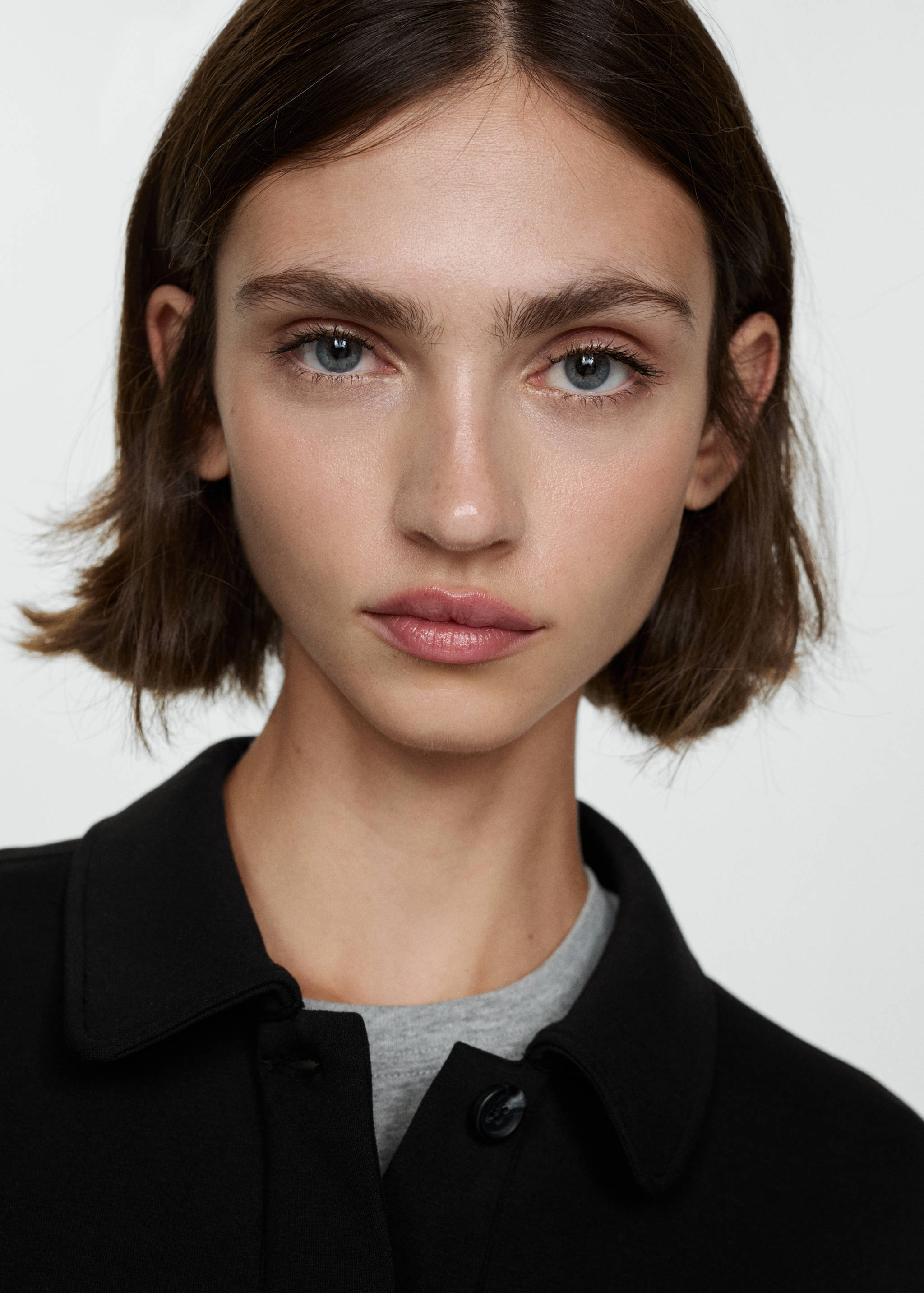 Cape jacket with buttons - Details of the article 1