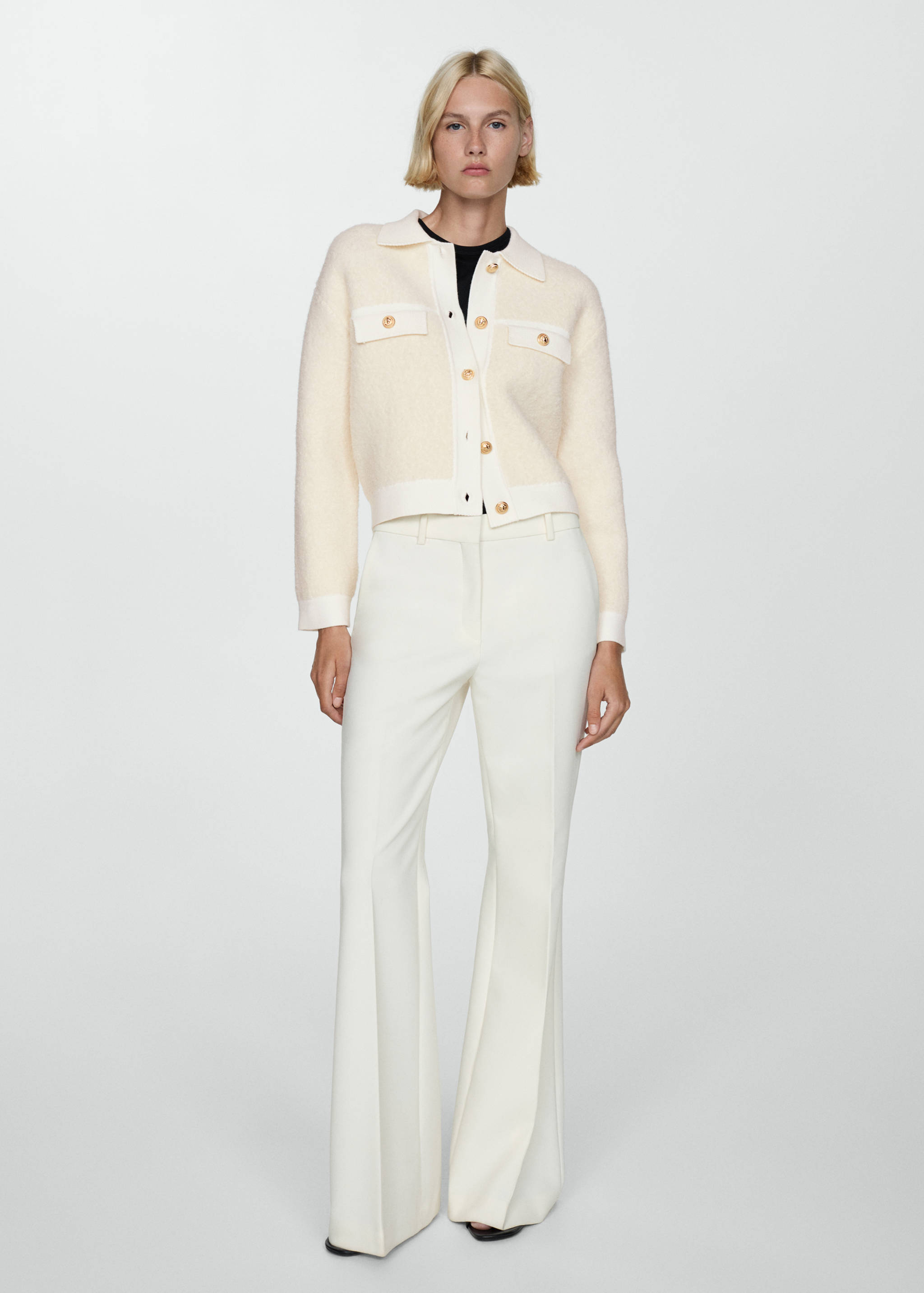 Knitted buttoned jacket - General plane