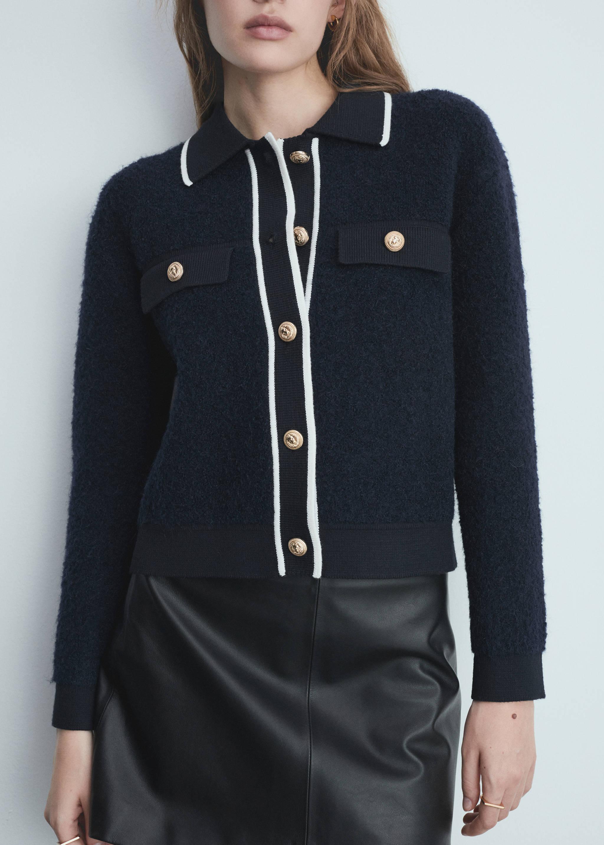 Knitted buttoned jacket - Medium plane