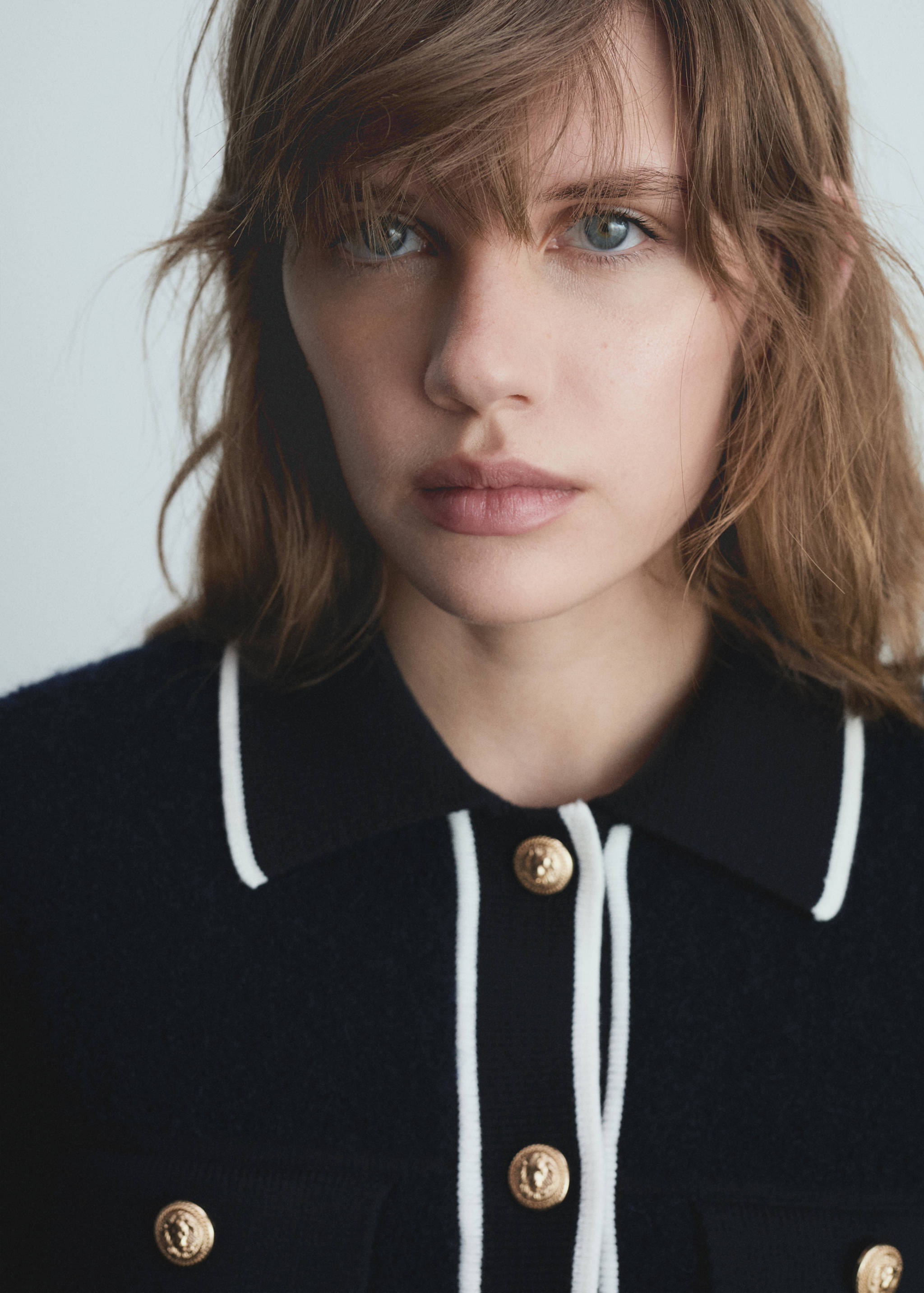 Knitted buttoned jacket - Details of the article 1