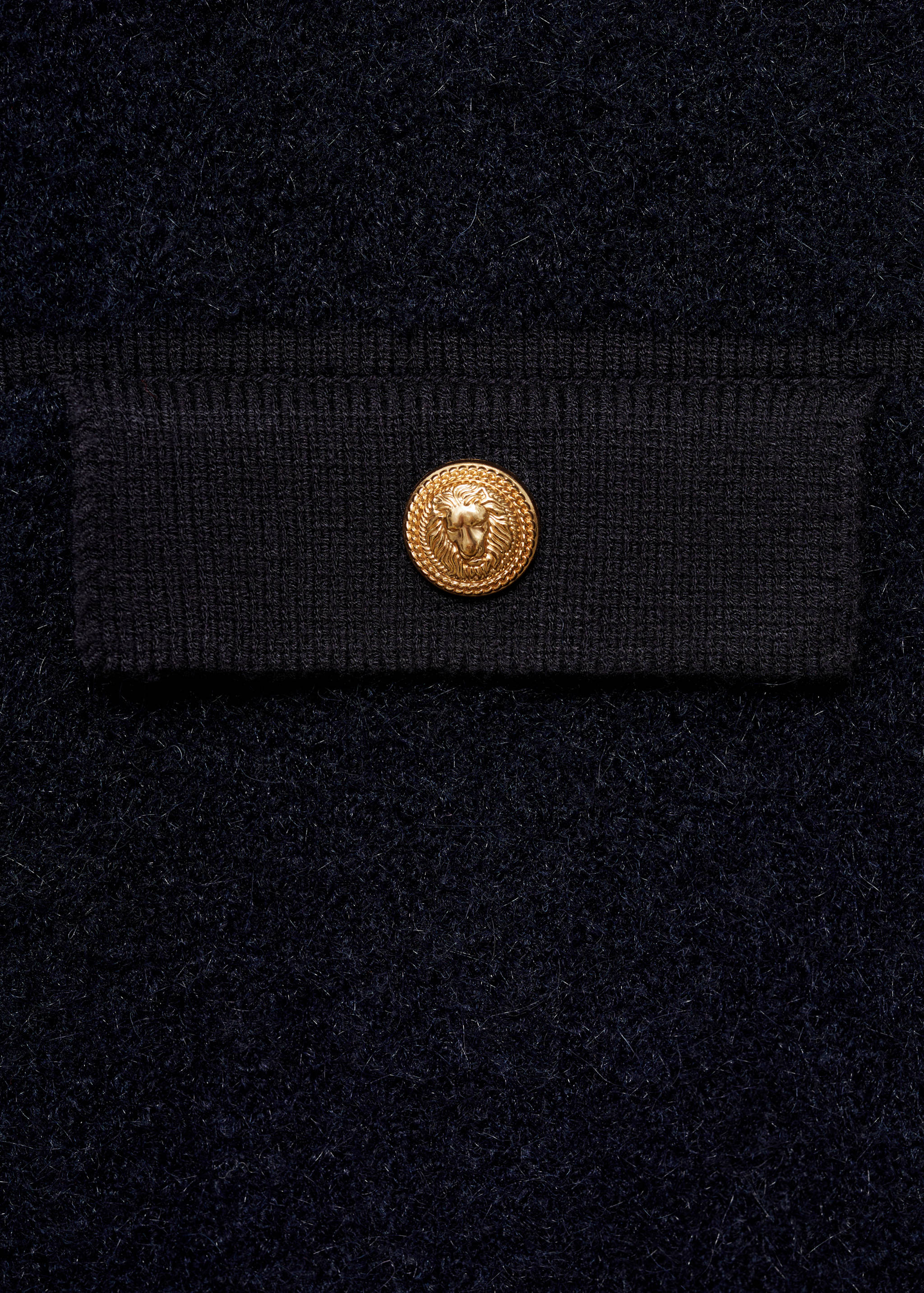 Knitted buttoned jacket - Details of the article 0