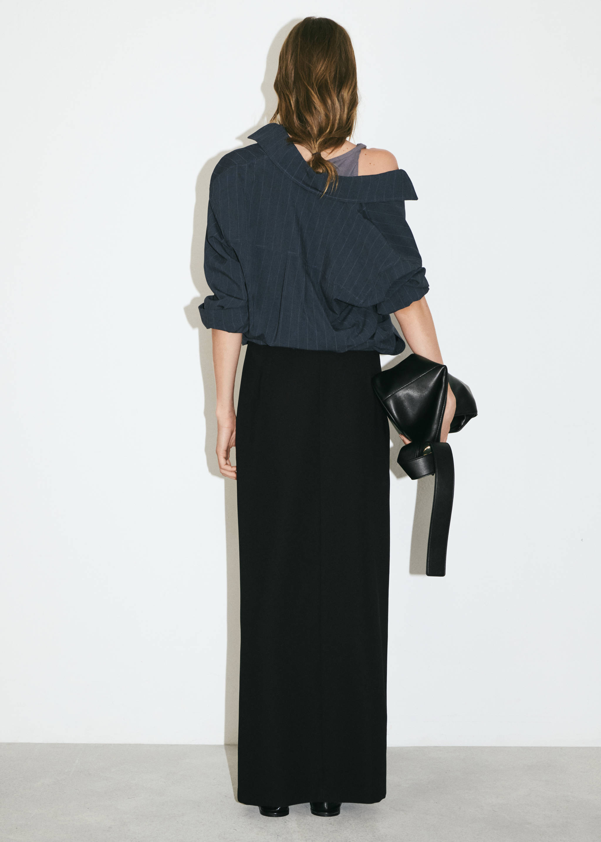 Sobrecamisa raya diplomática - Detalle del artículo 7