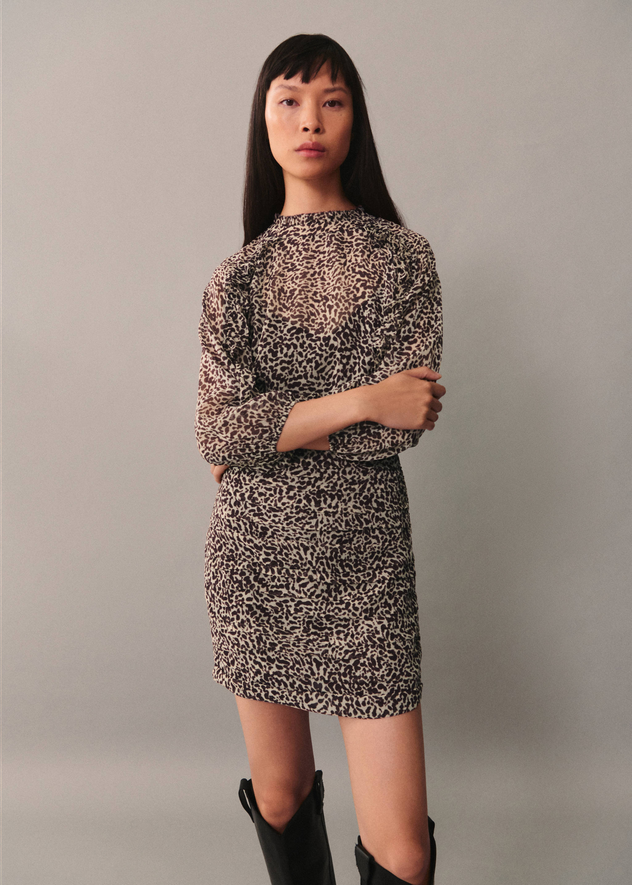 Robe drapée imprimé léopard - Plan moyen