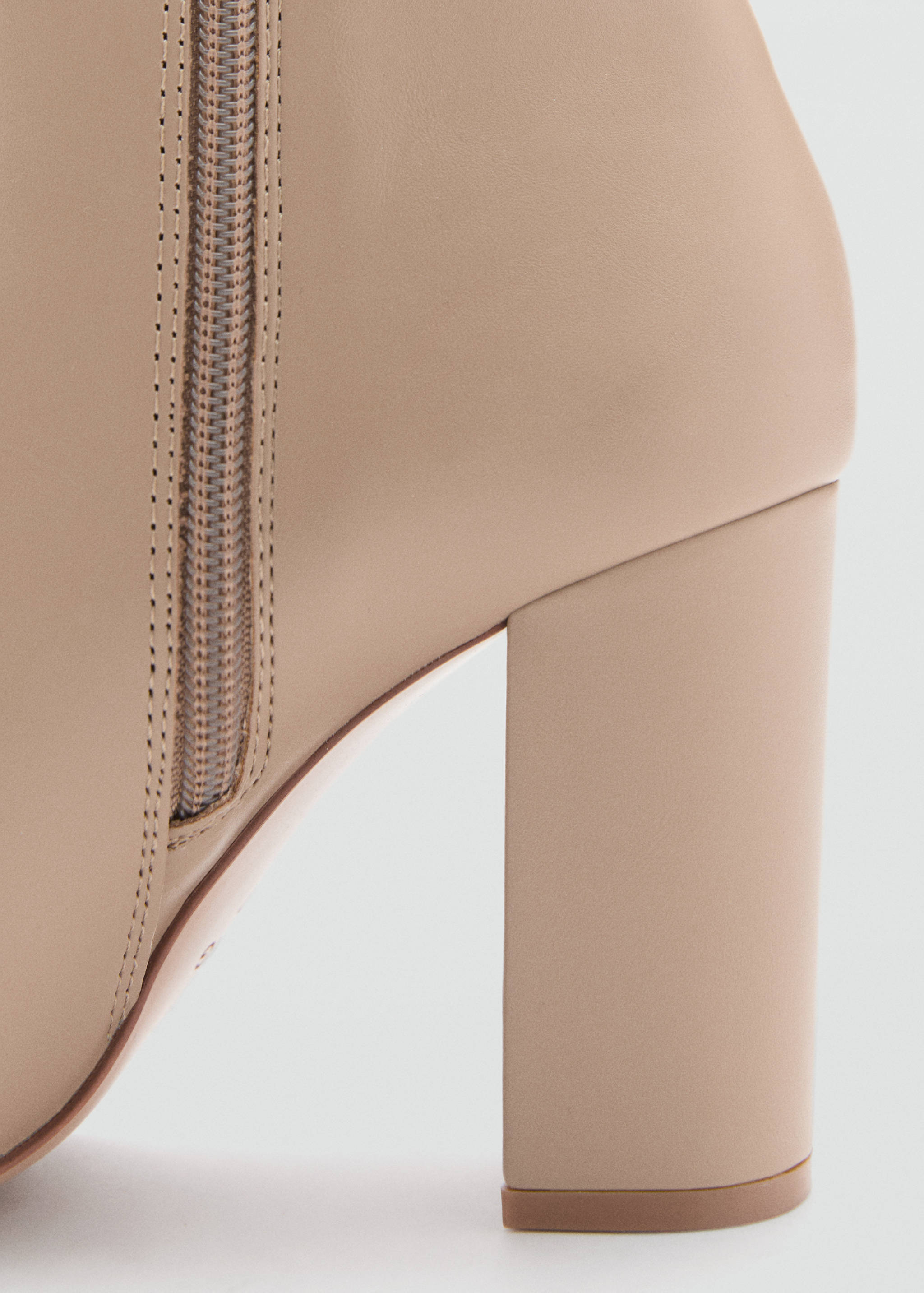 尖头高跟踝靴 - null