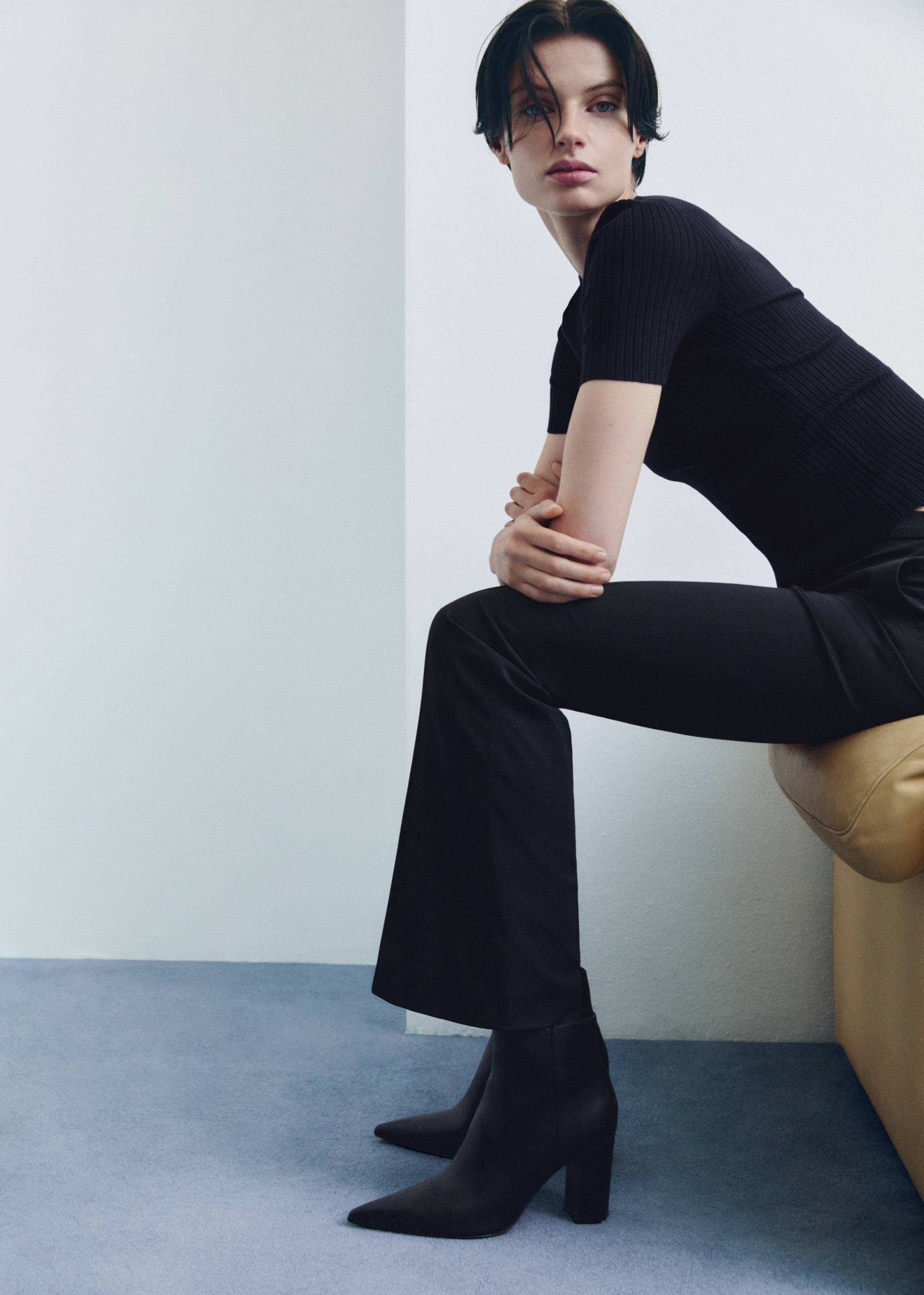 尖头高跟踝靴 - null