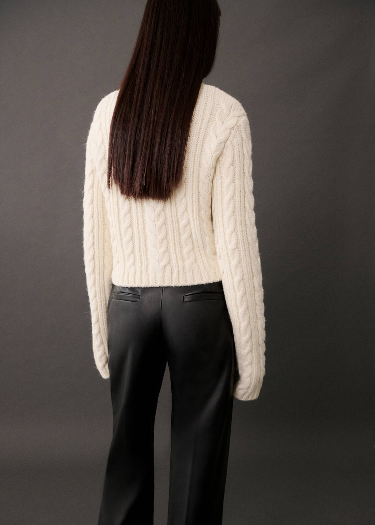 Buttoned knit braided cardigan — Ecru