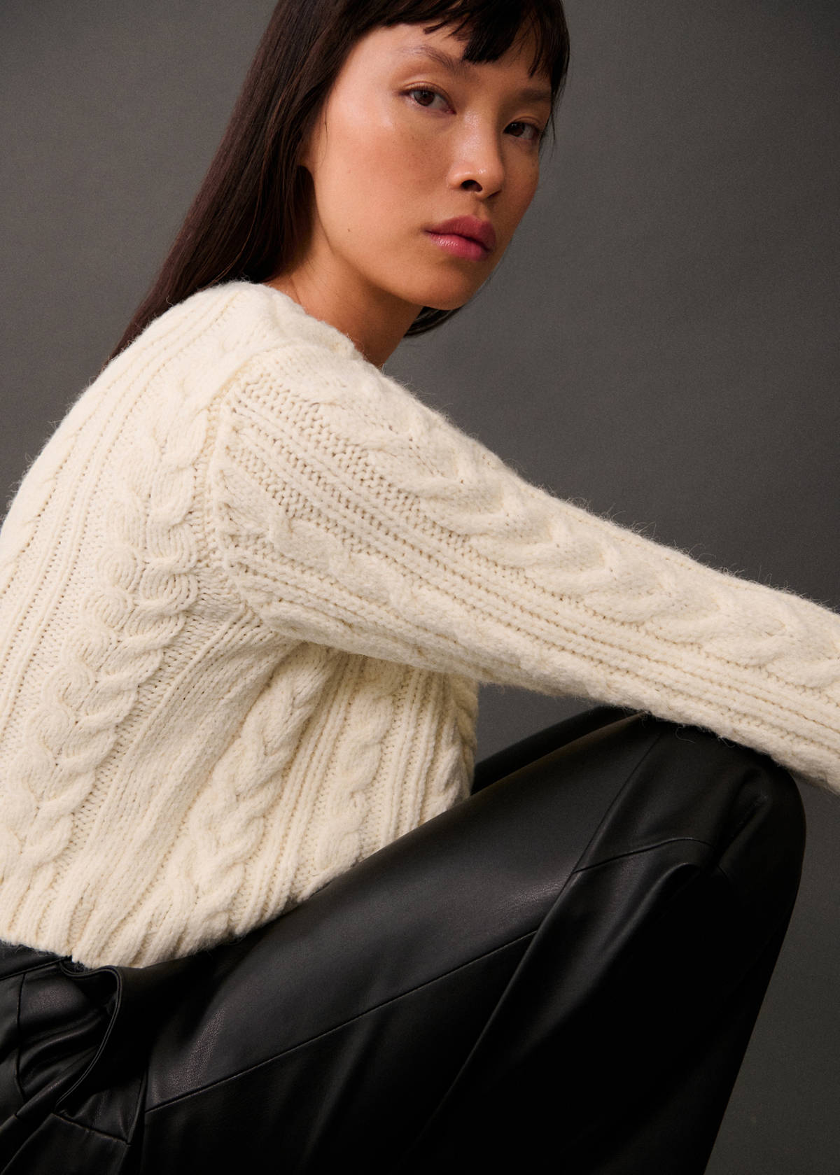 Buttoned knit braided cardigan — Ecru