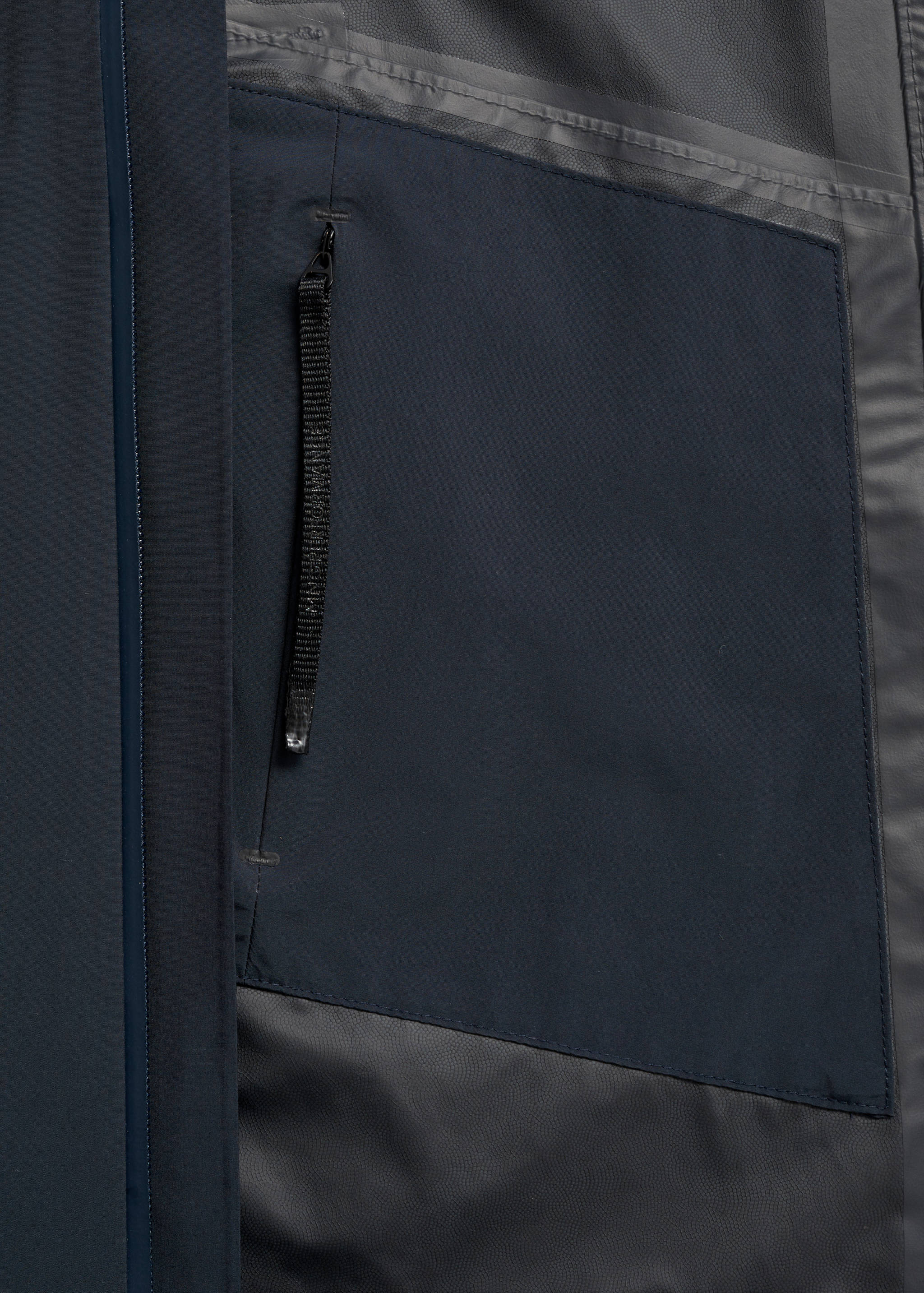 Waterproof hooded jacket - Details of the article 0