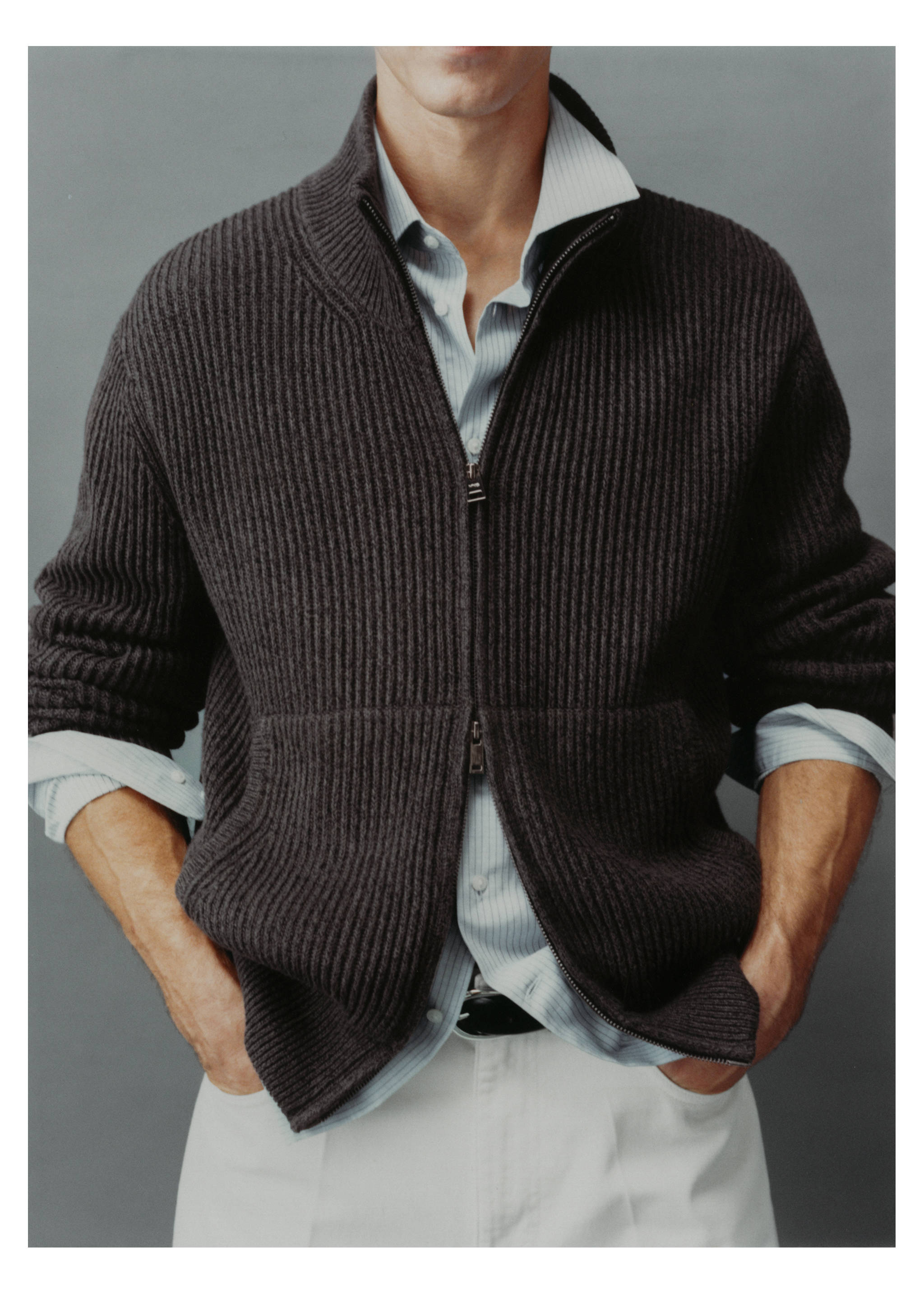 Chunky-knit ribbed sweater with zip - Details of the article 3, Charcoal. Ref: 77065975-00.