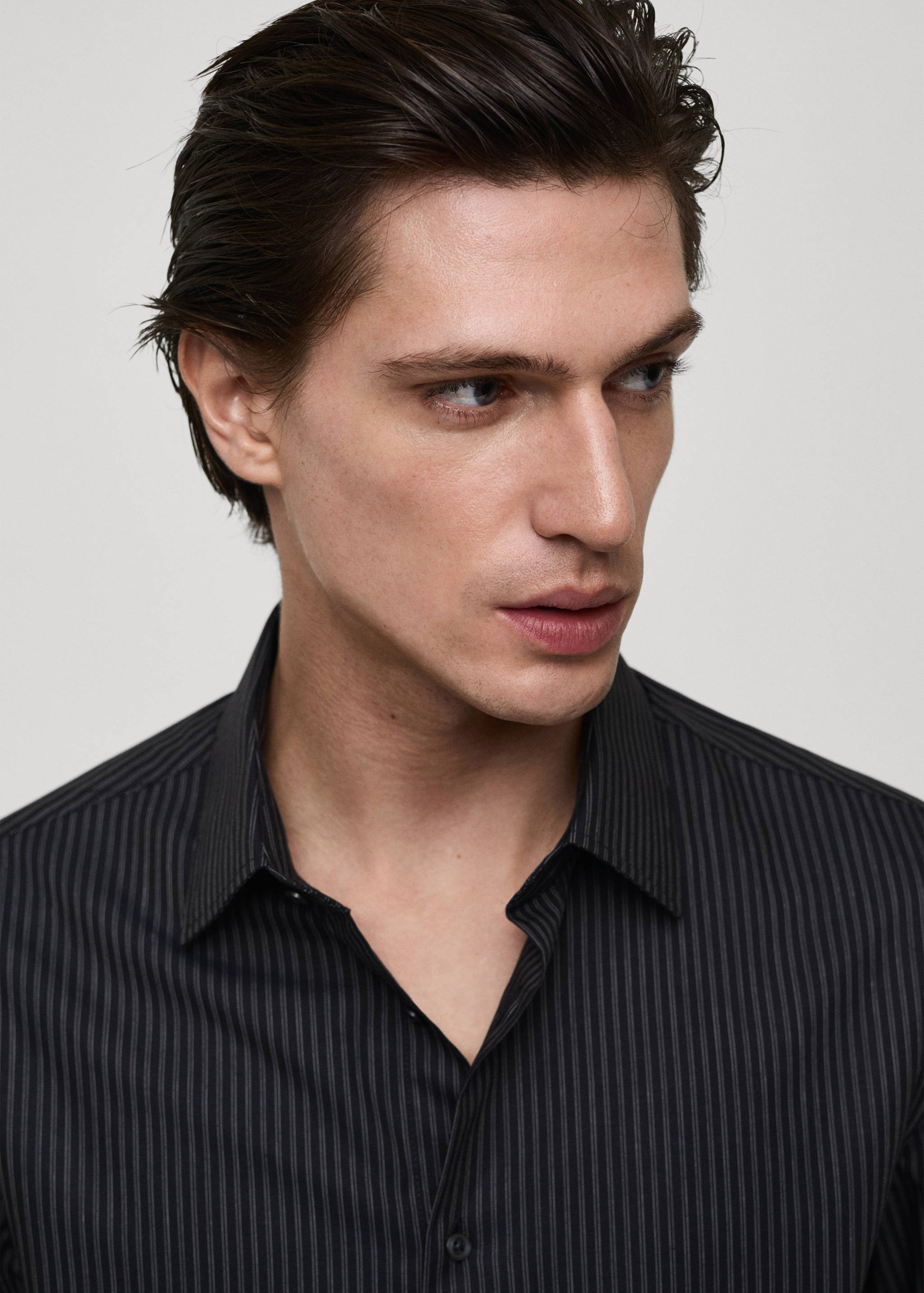 Slim-fit cotton pinstripe shirt - Details of the article 1