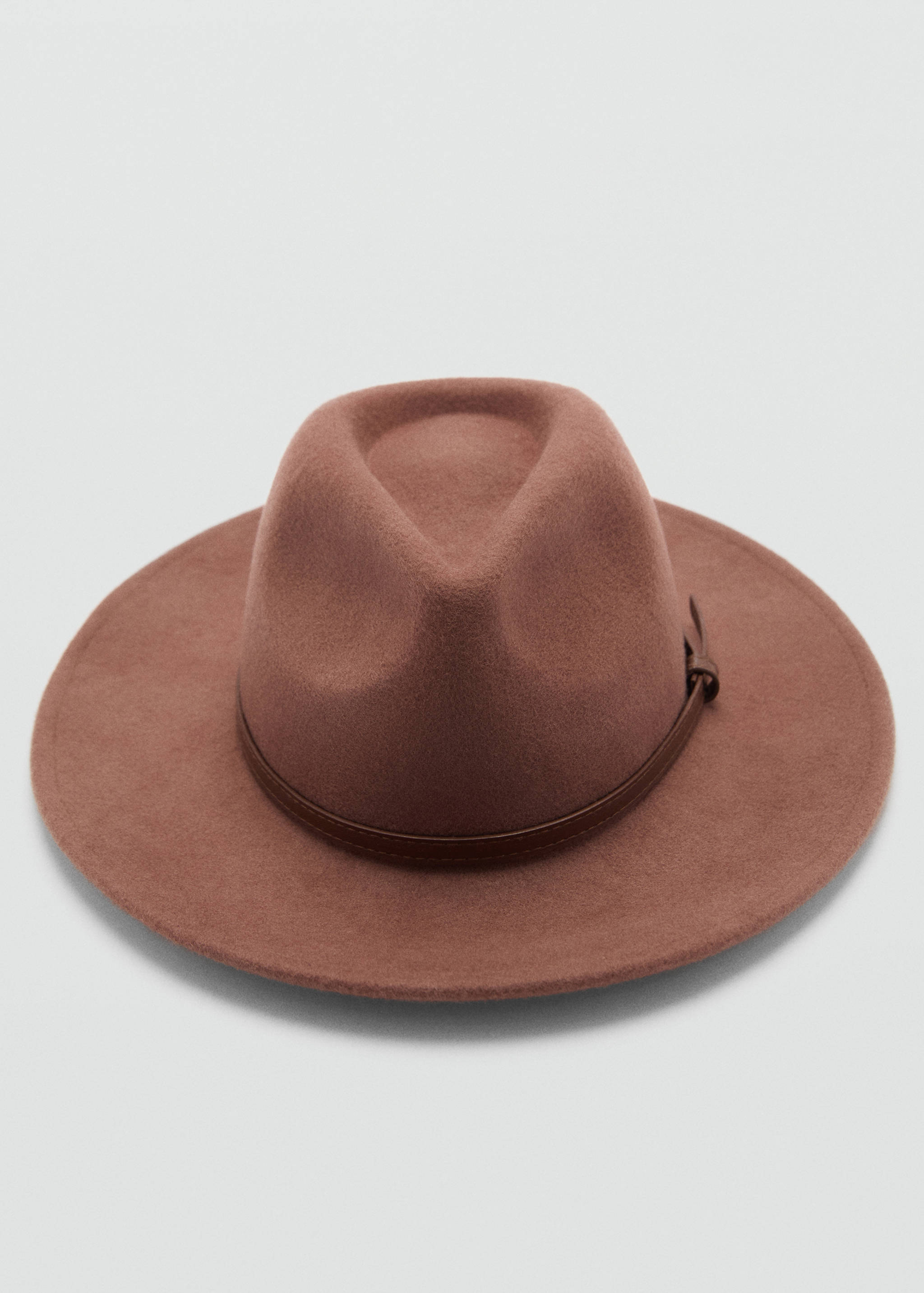 Chapeau laine ruban décoratif - Plan moyen