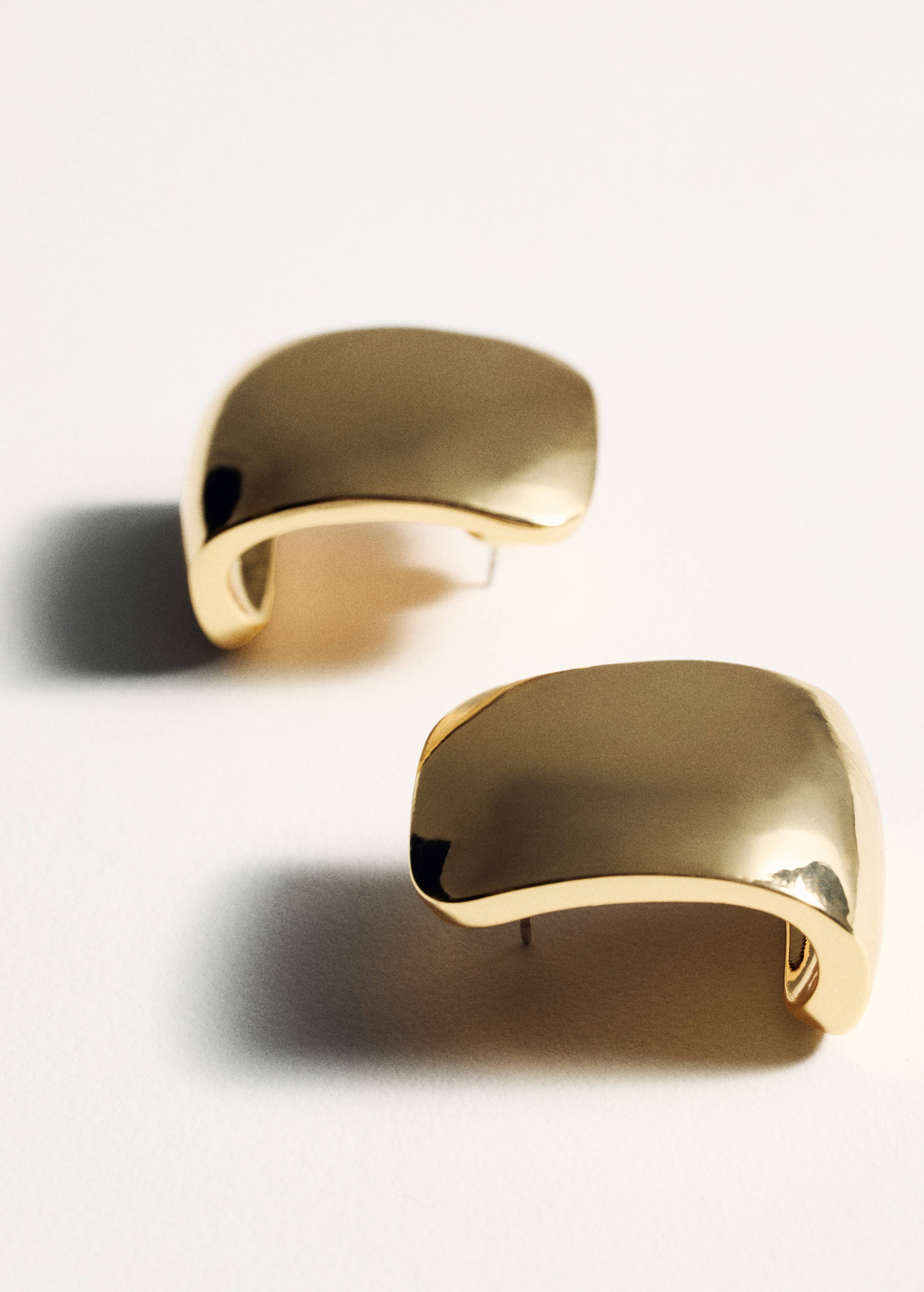 Volume hoop earrings - Details of the article 5