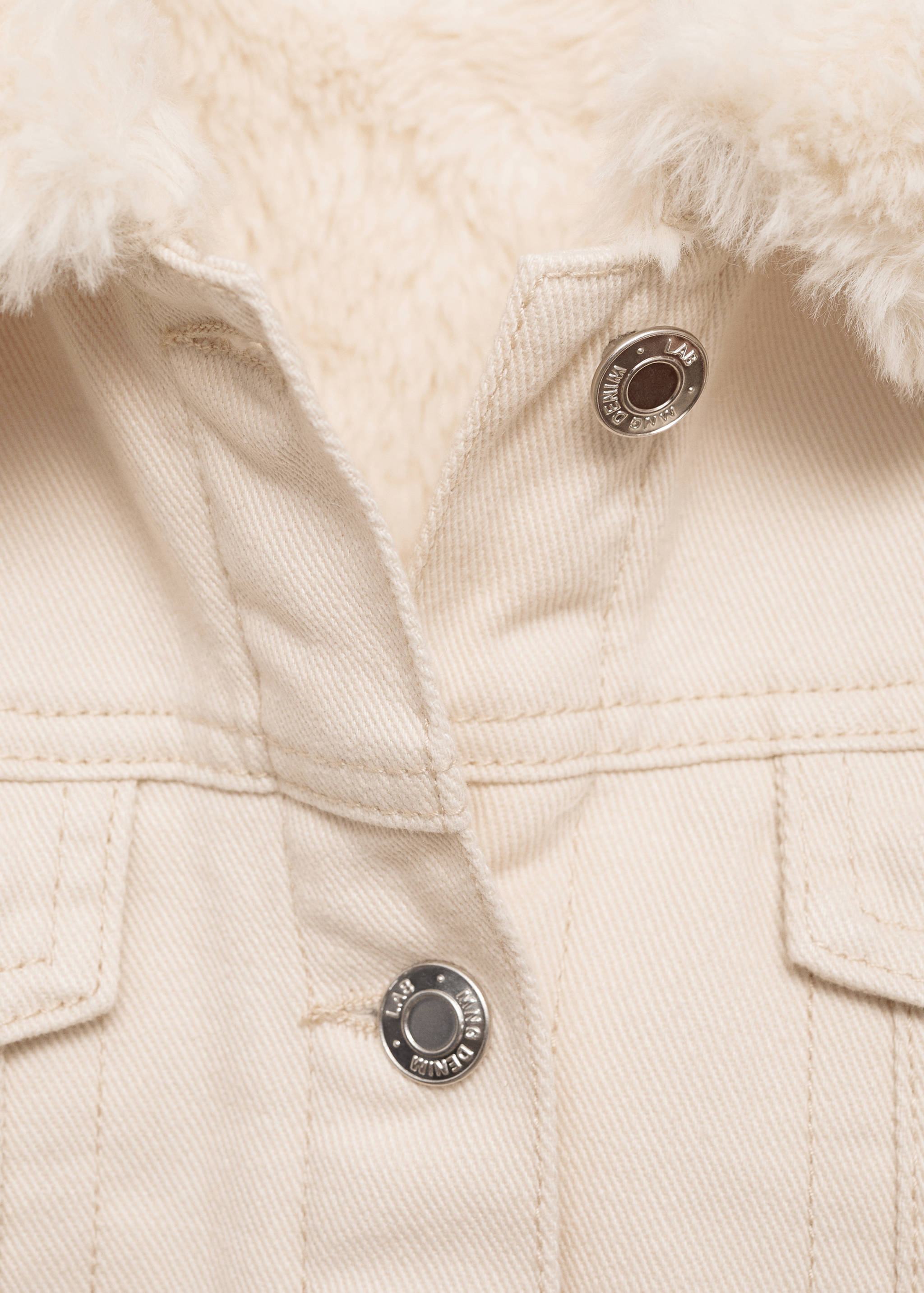 Fur-effect inner jacket - Details of the article 8