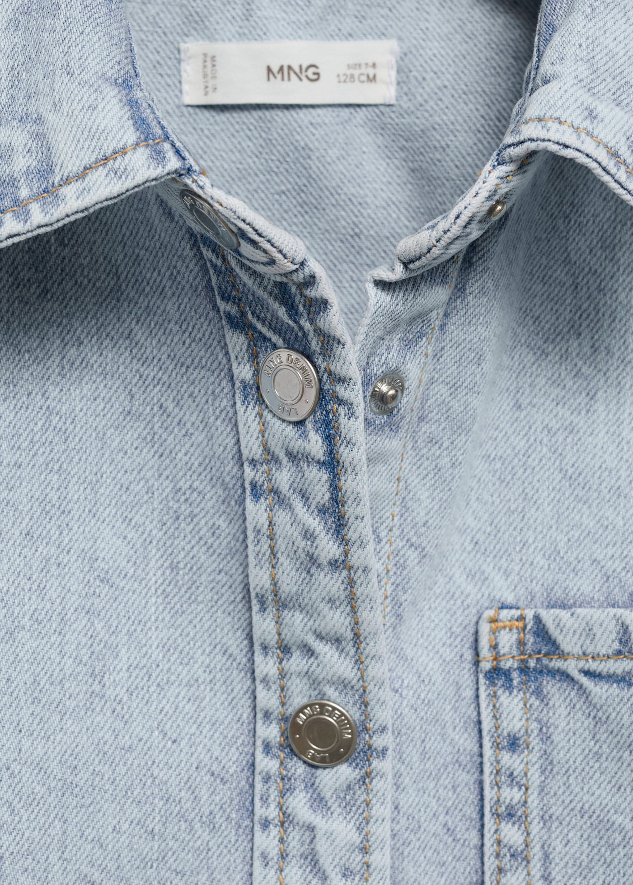 Pocket denim shirt - Details of the article 8