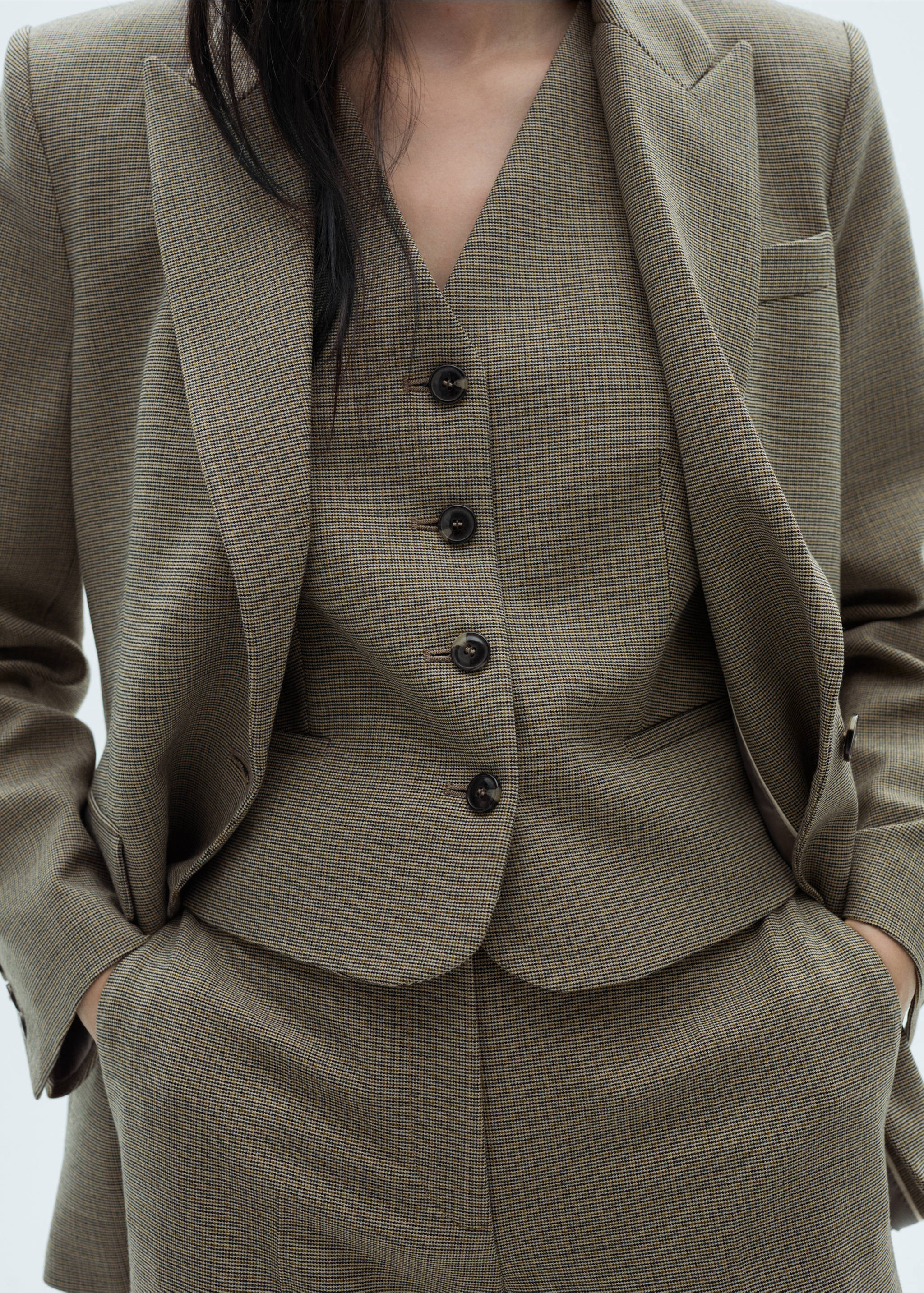 Micro-houndstooth waistcoat - Details of the article 3, Khaki. Ref: 77066724-00.