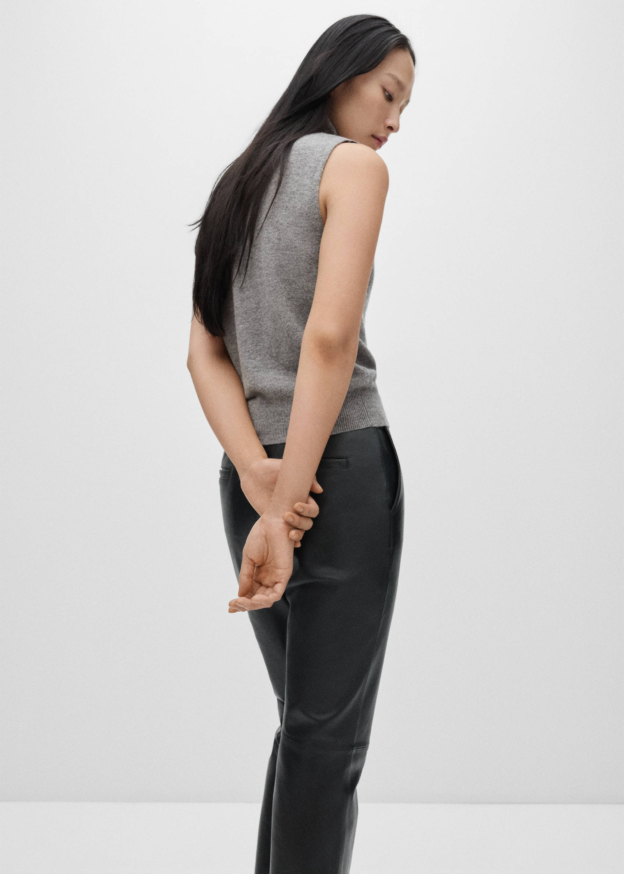 Wollen top met col - Achterkant van het artikel