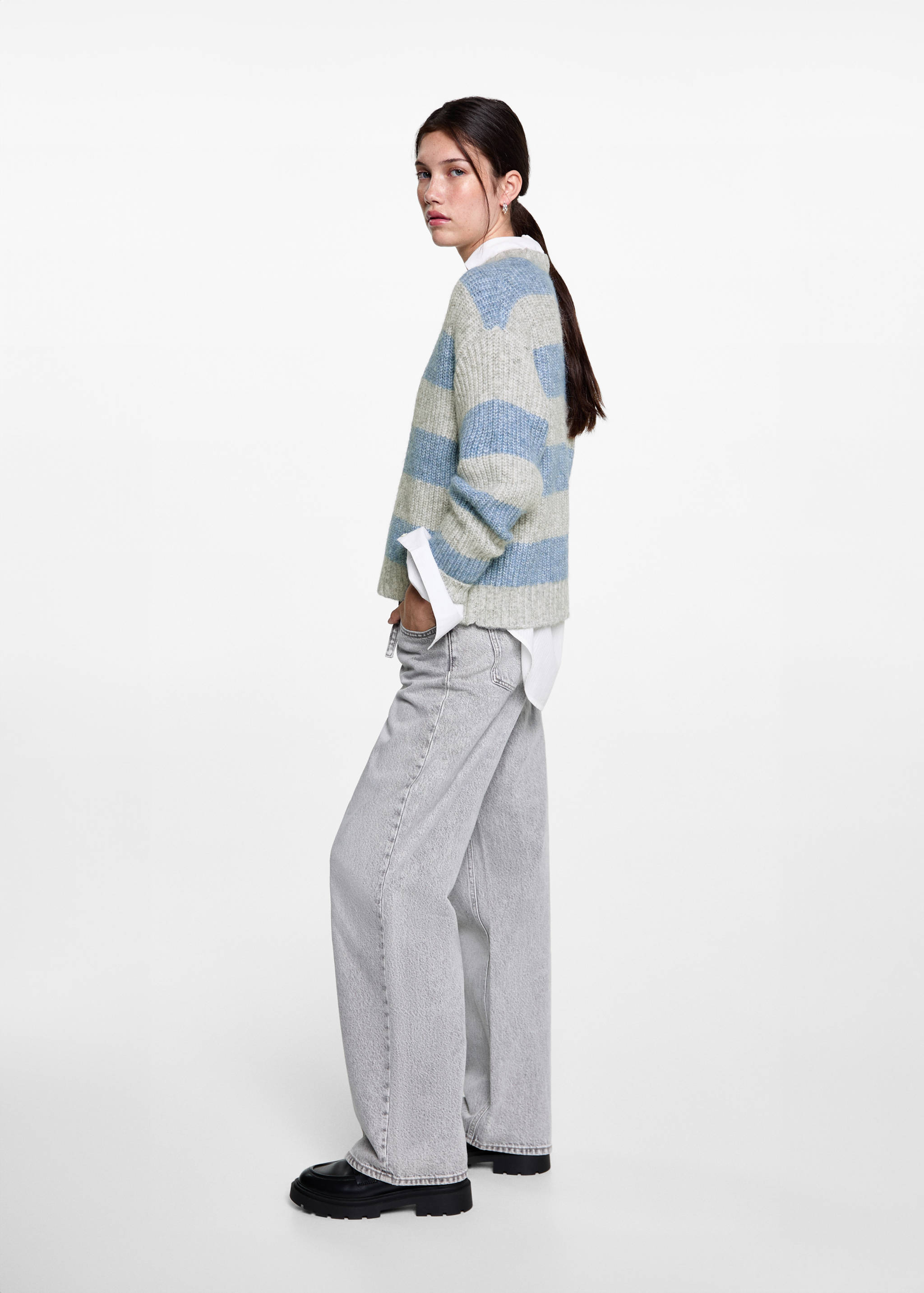 Knit striped sweater - General plane